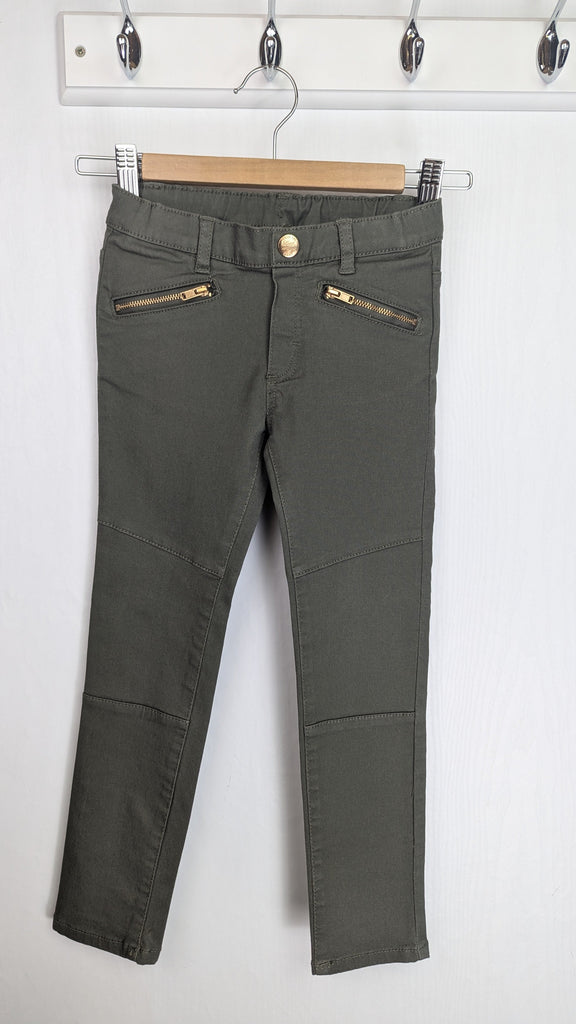 H&M Khaki Green Skinny Trousers - Unisex 4-5 Years H&M Used, Preloved, Preworn & Second Hand Baby, Kids & Children's Clothing UK Online. Cheap affordable. Brands including Next, Joules, Nutmeg Morrisons, TU, F&F, H&M.