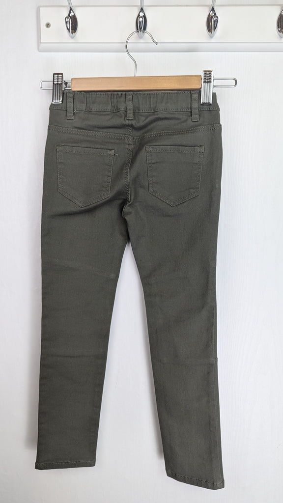 H&M Khaki Green Skinny Trousers - Unisex 4-5 Years H&M Used, Preloved, Preworn & Second Hand Baby, Kids & Children's Clothing UK Online. Cheap affordable. Brands including Next, Joules, Nutmeg Morrisons, TU, F&F, H&M.