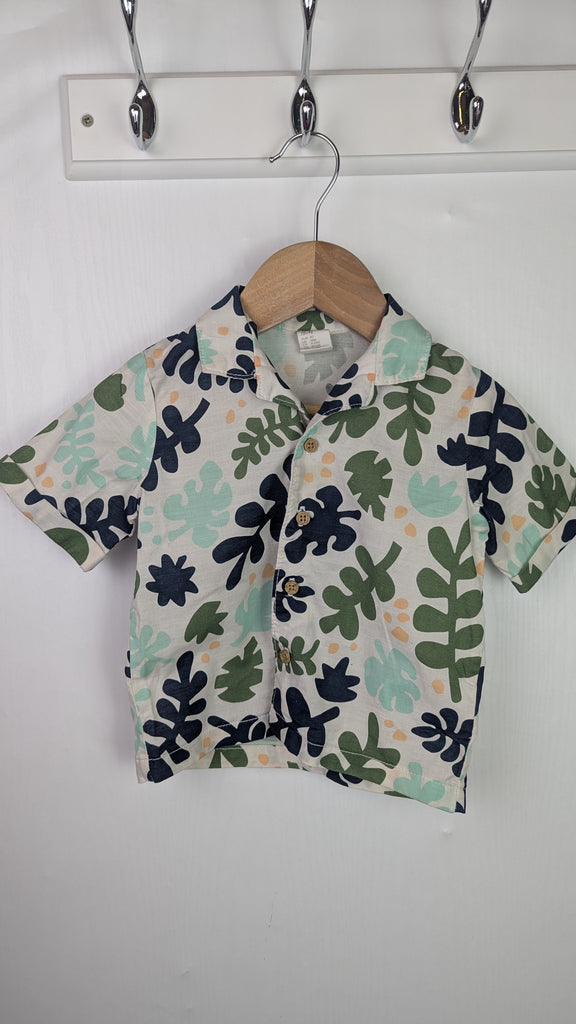 H&M Leaf 100% Cotton Shirt - Boys 9-12 Months Little Ones Preloved Used, Preloved, Preworn Baby, Girls & Boys Clothes. Kids & Children's second hand Clothing UK Online. Cheap affordable. Brands including Next, Joules, Nutmeg Morrisons, TU, F&F, H&M.