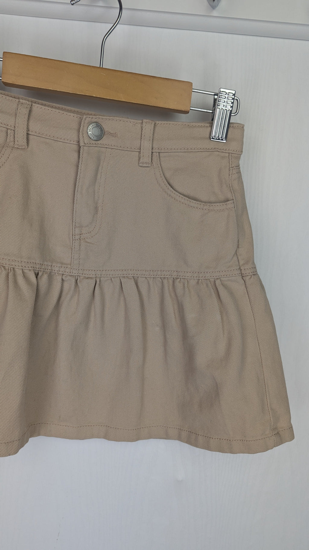 H&M Light Brown Denim Ruffle Skirt - Girls 5 - 6 Years - Little Ones Preloved. Second Hand Children's & Preloved Baby, Kids, Girls & Boys Clothes. UK online