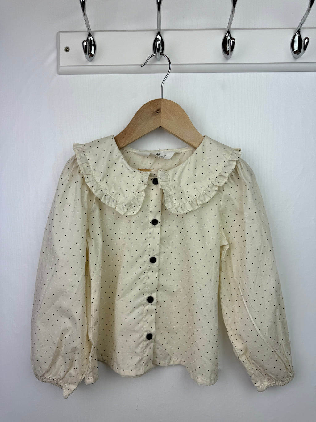 H&M Long Sleeve Ruffle Shirt - Girls 4 - 5 Years - Little Ones Preloved. Second Hand Children's & Preloved Baby, Kids, Girls & Boys Clothes. UK online