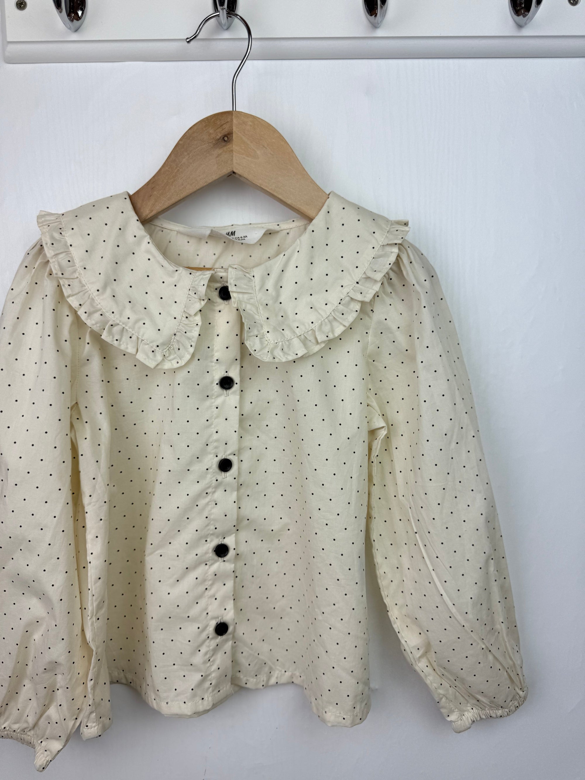 H&M Long Sleeve Ruffle Shirt - Girls 4 - 5 Years - Little Ones Preloved. Second Hand Children's & Preloved Baby, Kids, Girls & Boys Clothes. UK online