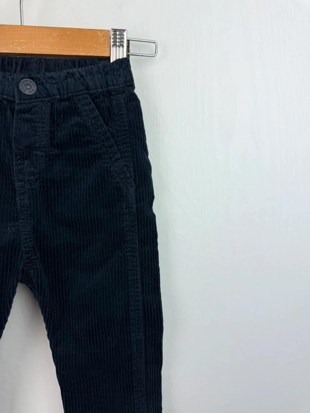 H&M Navy Cord Trousers - Boys 9 - 12 Months - Little Ones Preloved. Second Hand Children's & Preloved Baby, Kids, Girls & Boys Clothes. UK online