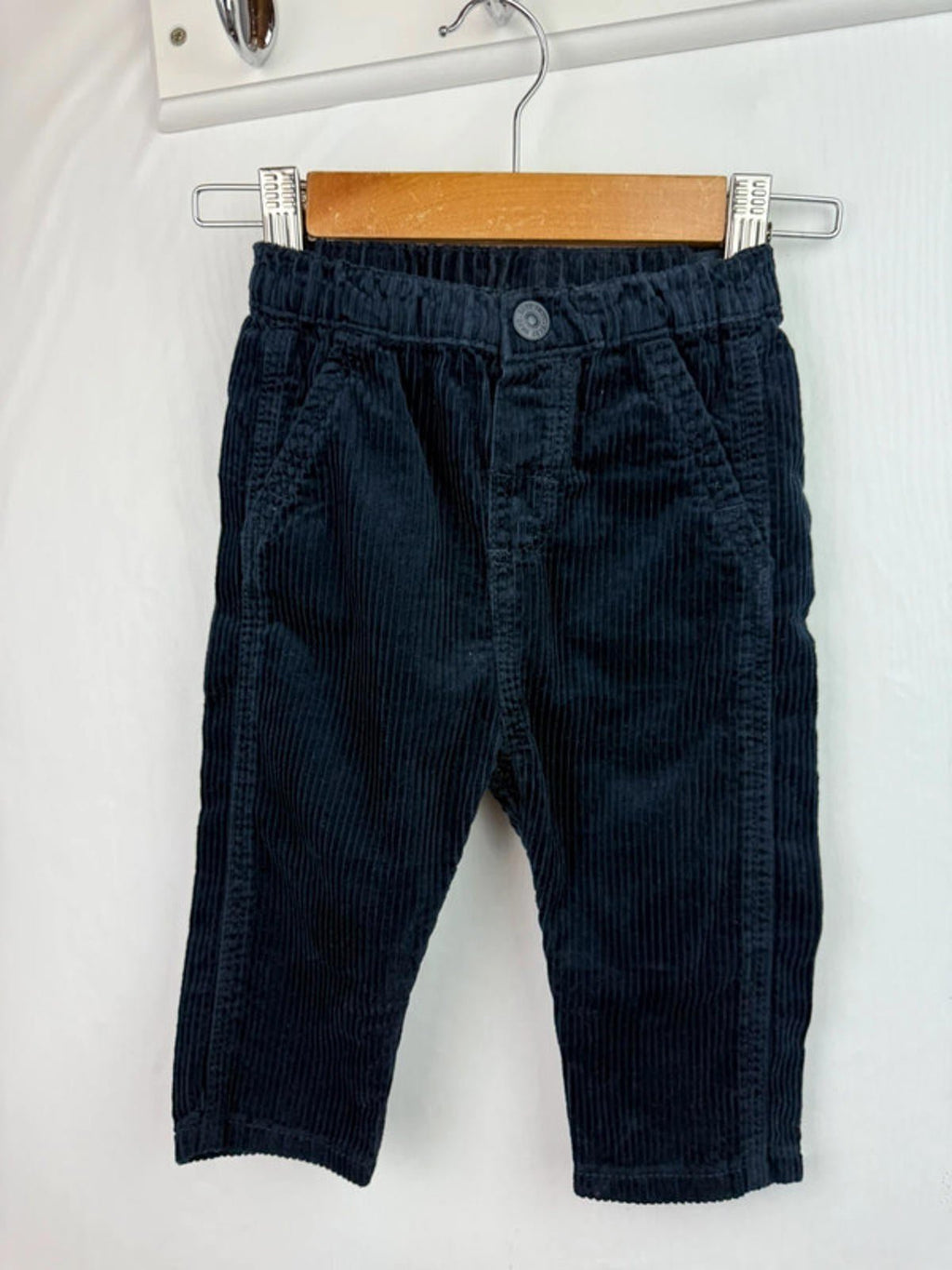 H&M Navy Cord Trousers - Boys 9 - 12 Months - Little Ones Preloved. Second Hand Children's & Preloved Baby, Kids, Girls & Boys Clothes. UK online