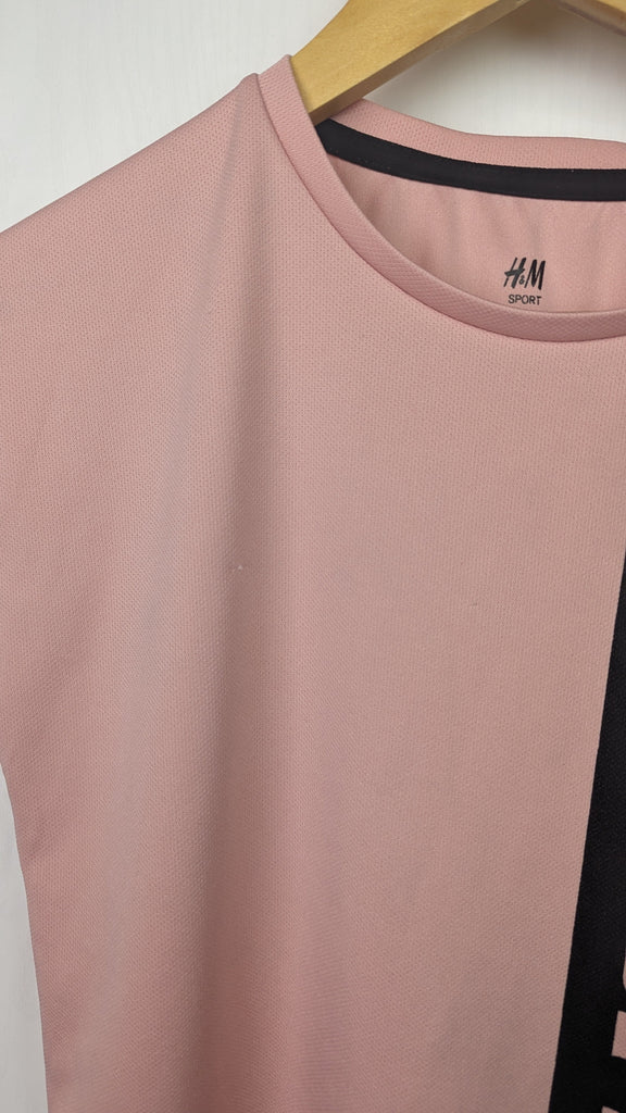 H&M Pink Sports Top - Girls 8-10 Years H&M Used, Preloved, Preworn & Second Hand Baby, Kids & Children's Clothing UK Online. Cheap affordable. Brands including Next, Joules, Nutmeg Morrisons, TU, F&F, H&M.