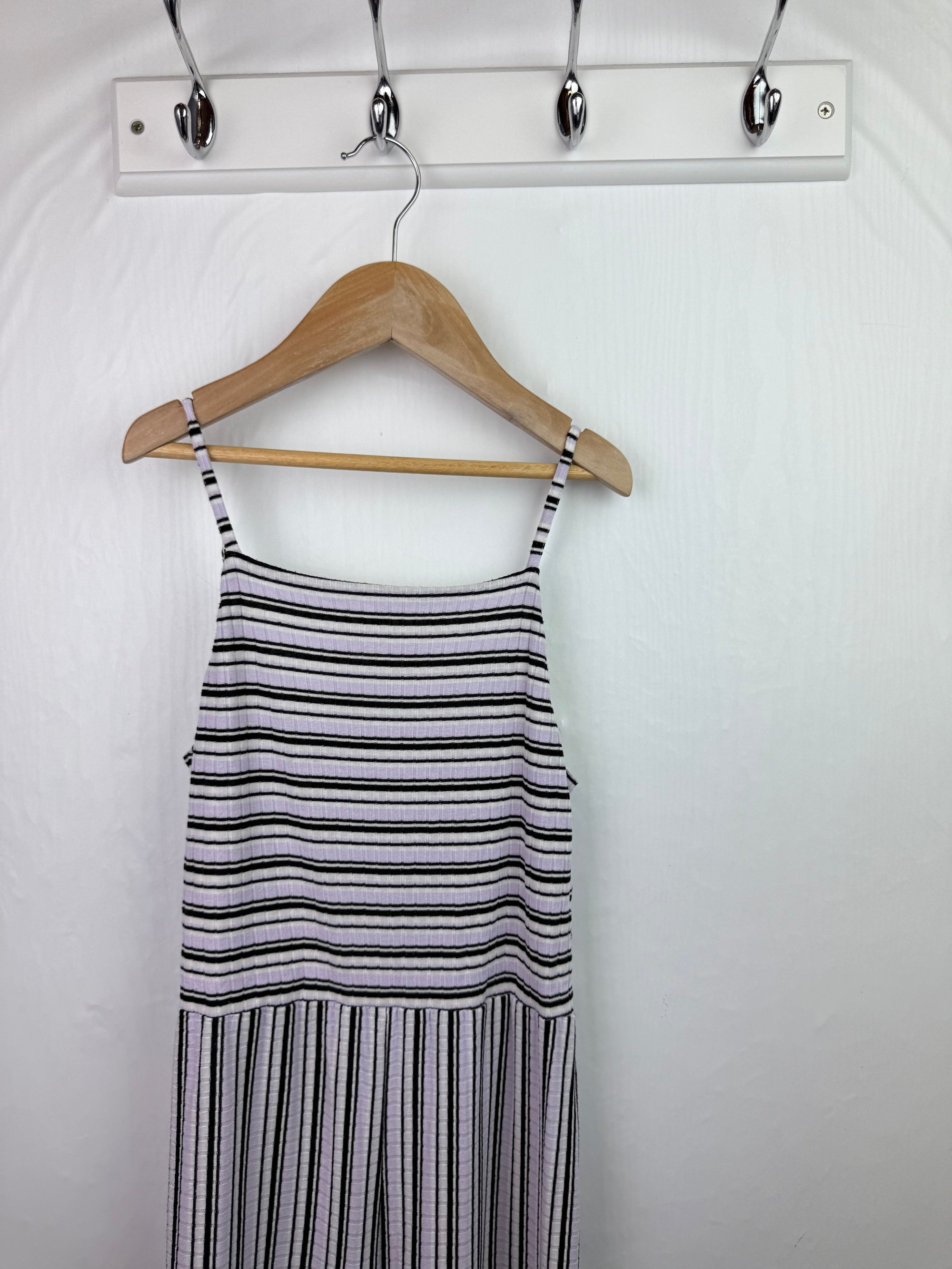 H&M Striped Jumpsuit - Girls 10 - 11 Years - Little Ones Preloved. Second Hand Children's & Preloved Baby, Kids, Girls & Boys Clothes. UK online