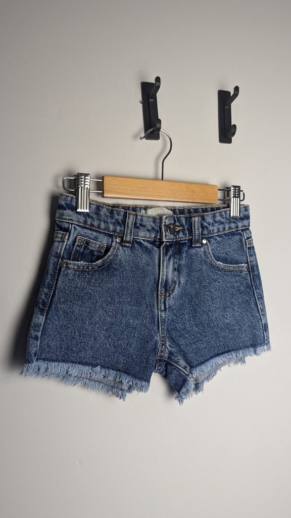 Jeff & Co Denim Frayed Shorts - Girls 5-6 Years Little Ones Preloved Used, Preloved, Preworn & Second Hand Baby, Kids & Children's Clothing UK Online. Cheap affordable. Brands including Next, Joules, Nutmeg Morrisons, TU, F&F, H&M.