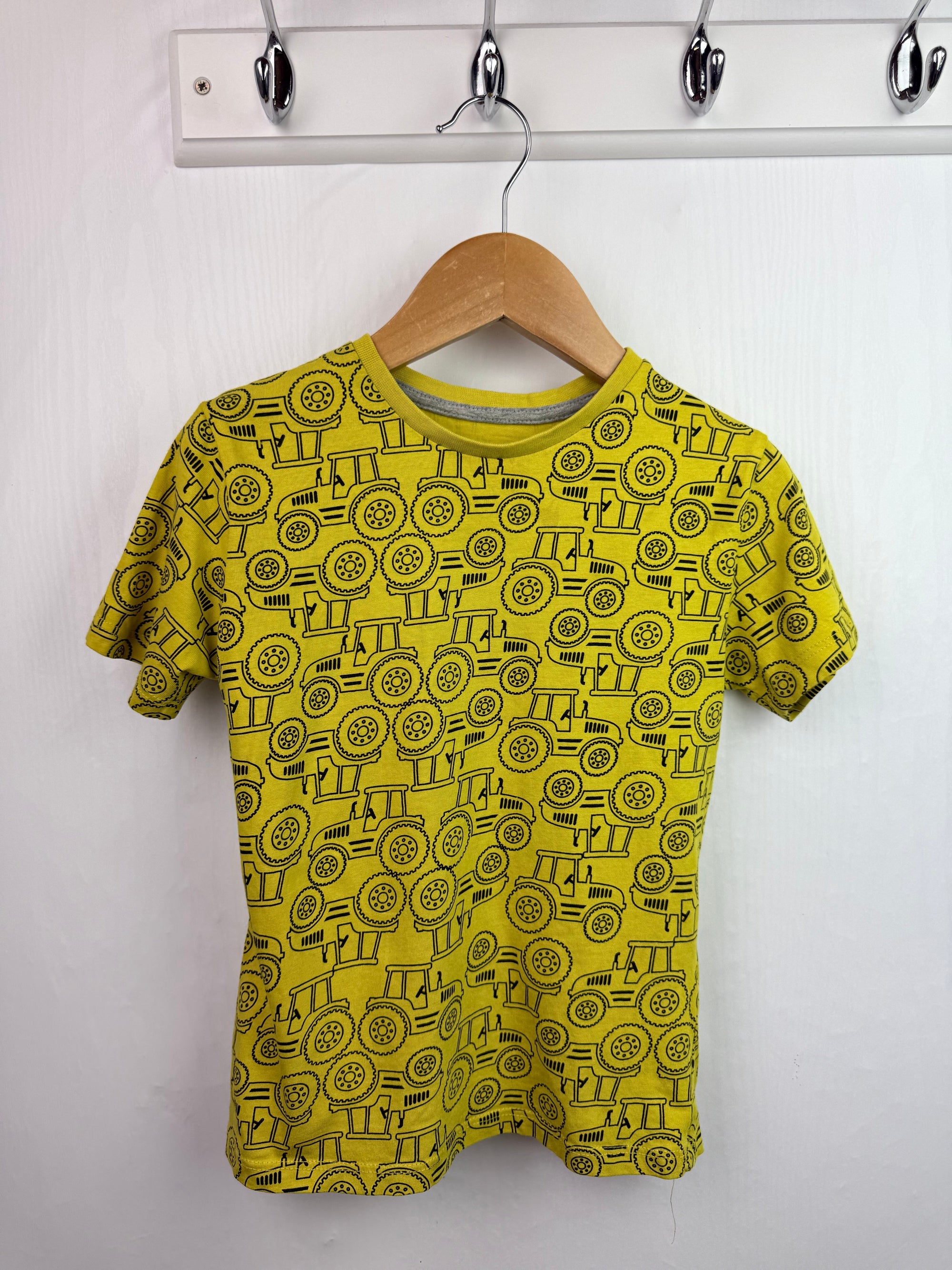Jeff & Co Yellow Tractor Top - Boys 4 - 5 Years - Little Ones Preloved. Second Hand Children's & Preloved Baby, Kids, Girls & Boys Clothes. UK online