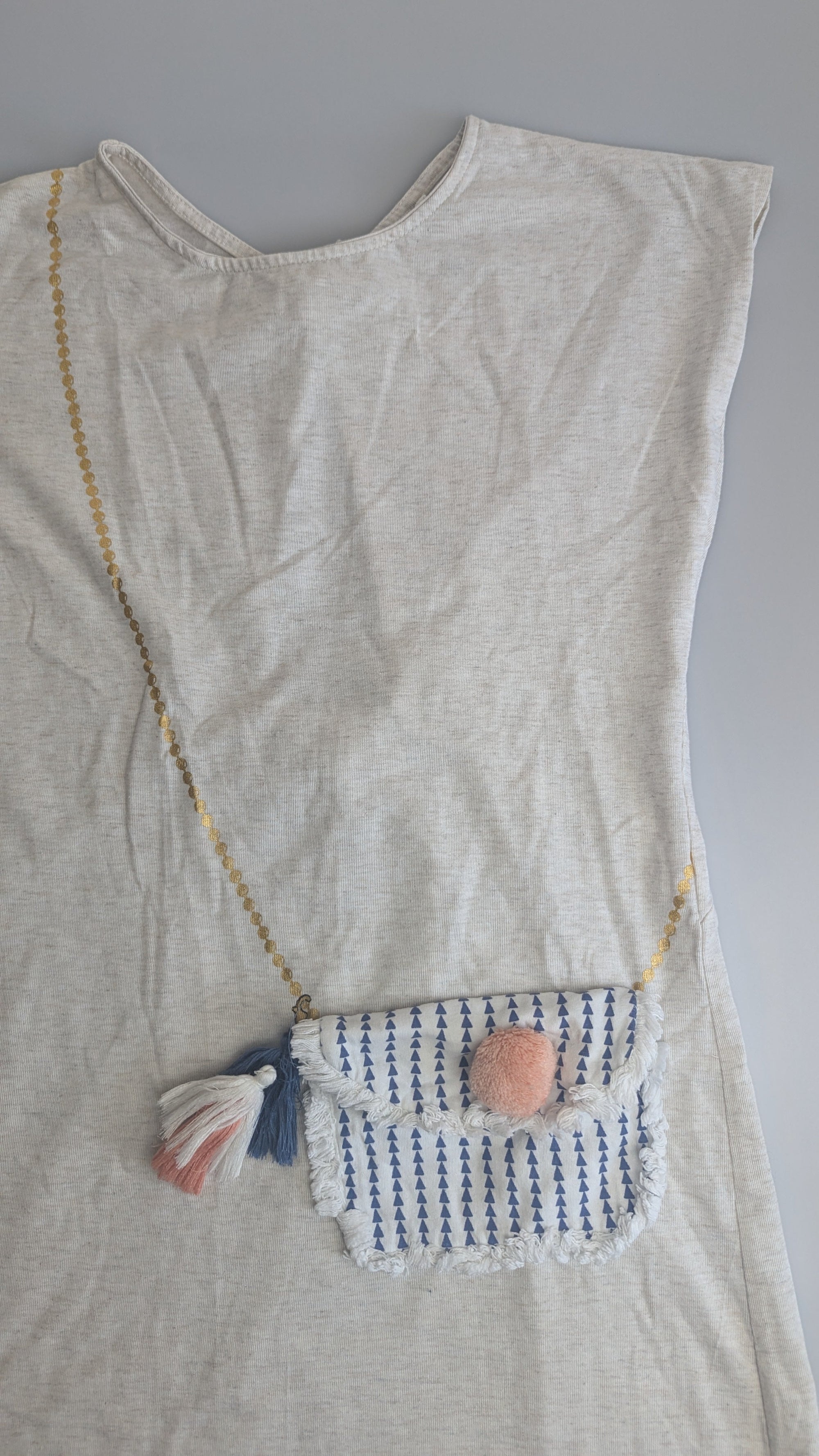 Jessica Simpson Beige Sleeveless Dress - Girls 13-14 Years Little Ones Preloved. Preloved Kids & Children’s Gently Used Clothing. Second Hand Baby, Girls & Boys Clothes. UK Postage