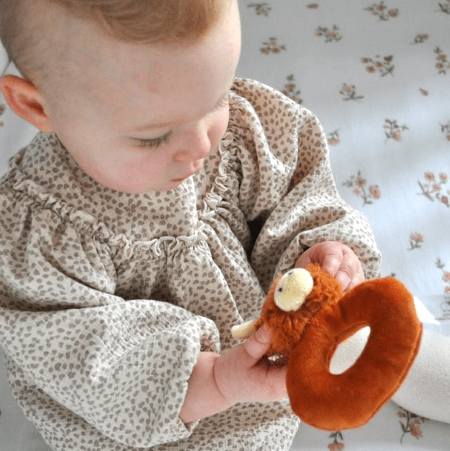 Jomanda Highland Brown Cow Baby Plush Rattle - 10CM - Little Ones Preloved. Second Hand Children's & Preloved Baby, Kids, Girls & Boys Clothes. UK online