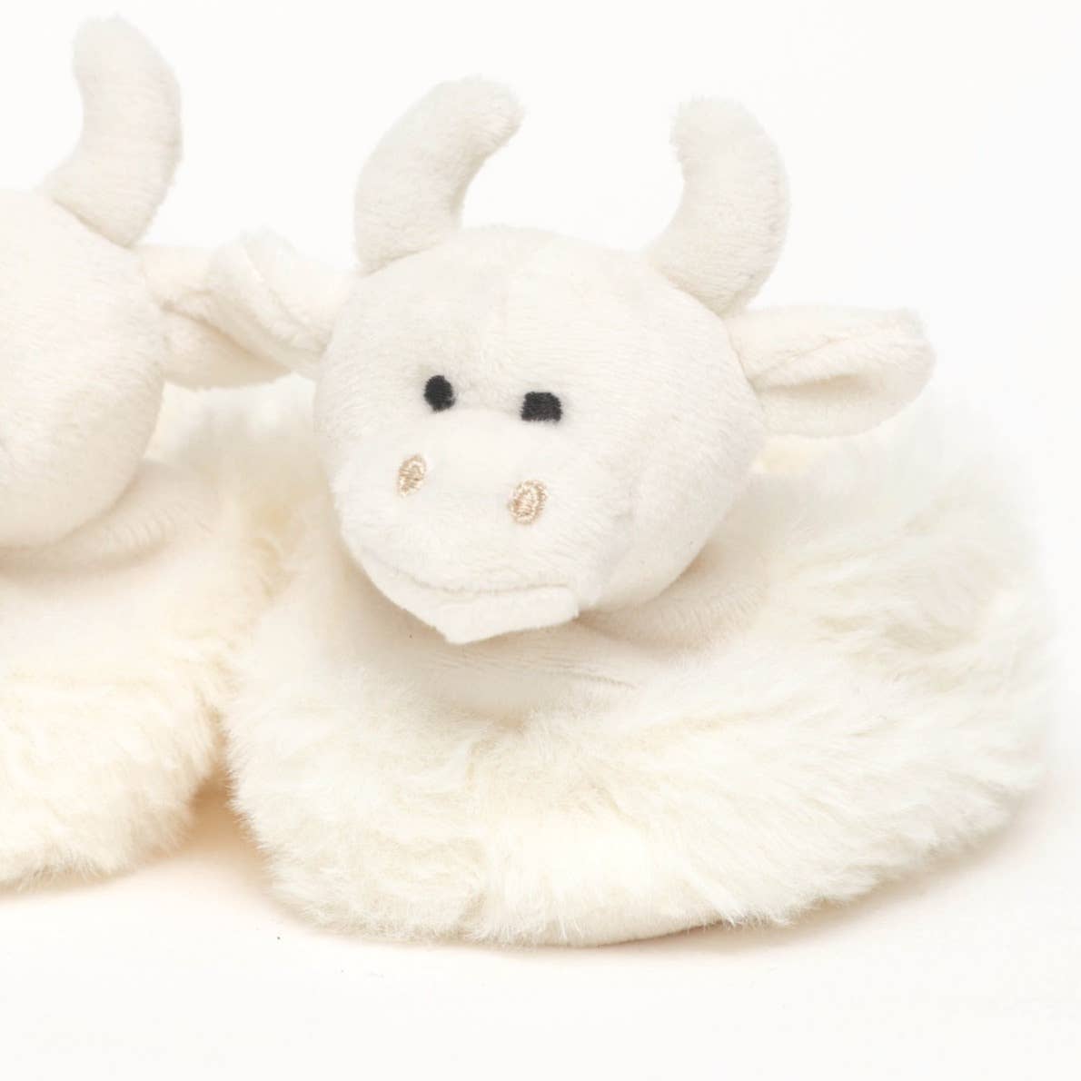 Jomanda Highland Cow Plush Baby Slippers Cream - 0 - 6 months - Little Ones Preloved. Second Hand Children's & Preloved Baby, Kids, Girls & Boys Clothes. UK online
