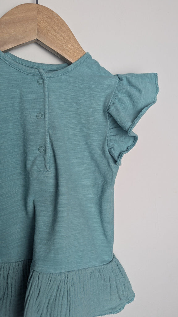 La Redoute Green Short Sleeve Top - Girls 2 Years Little Ones Preloved Used, Preloved, Preworn Baby, Girls & Boys Clothes. Kids & Children's second hand Clothing UK Online. Cheap affordable. Brands including Next, Joules, Nutmeg Morrisons, TU, F&F, H&M.