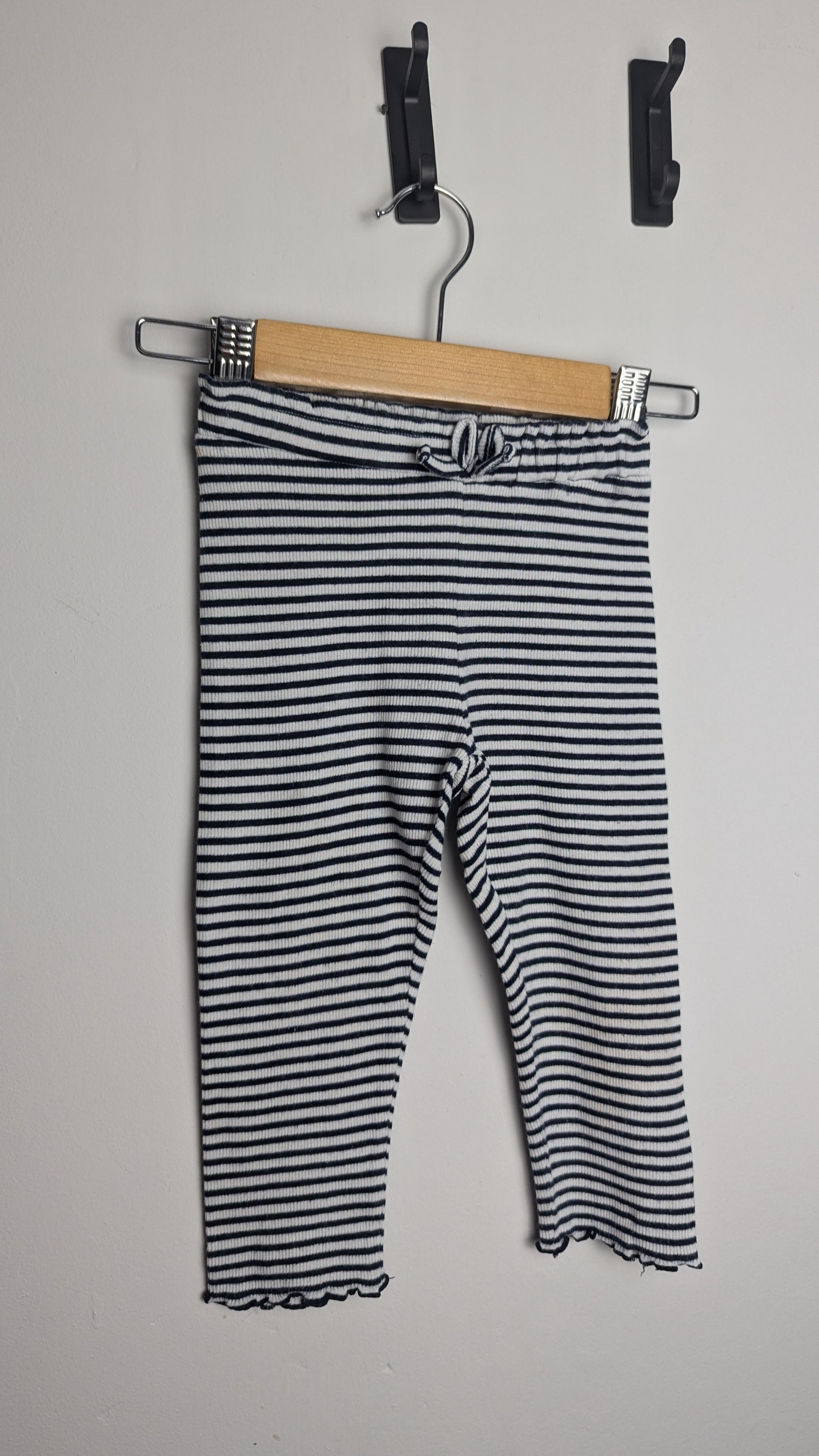 La Redoute Striped Ribbed Leggings - Girls 2 Years - Little Ones Preloved. Second Hand Children's & Preloved Baby, Kids, Girls & Boys Clothes. UK online