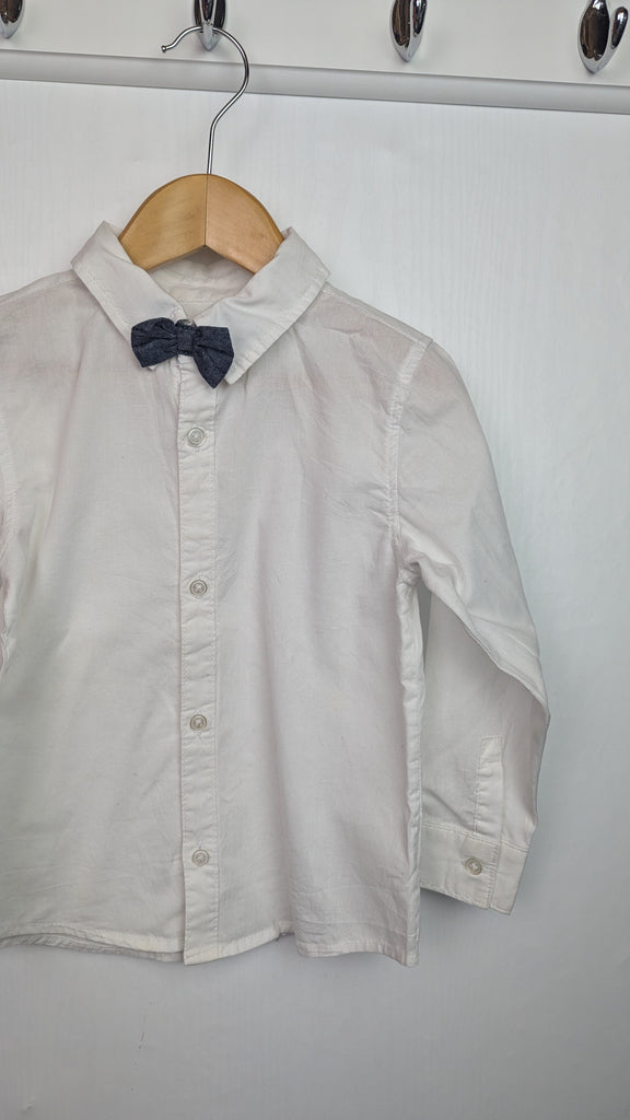 LA Redoute White Shirt & Bow Tie - Boys 3 Years Little Ones Preloved Used, Preloved, Preworn Baby, Girls & Boys Clothes. Kids & Children's second hand Clothing UK Online. Cheap affordable. Brands including Next, Joules, Nutmeg Morrisons, TU, F&F, H&M.