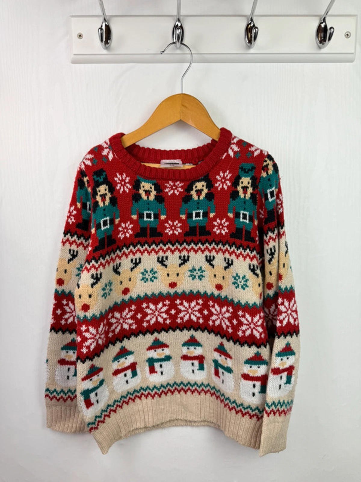 Lily & Dan Christmas Jumper - Unisex 7 - 8 Years - Little Ones Preloved. Second Hand Children's & Preloved Baby, Kids, Girls & Boys Clothes. UK online