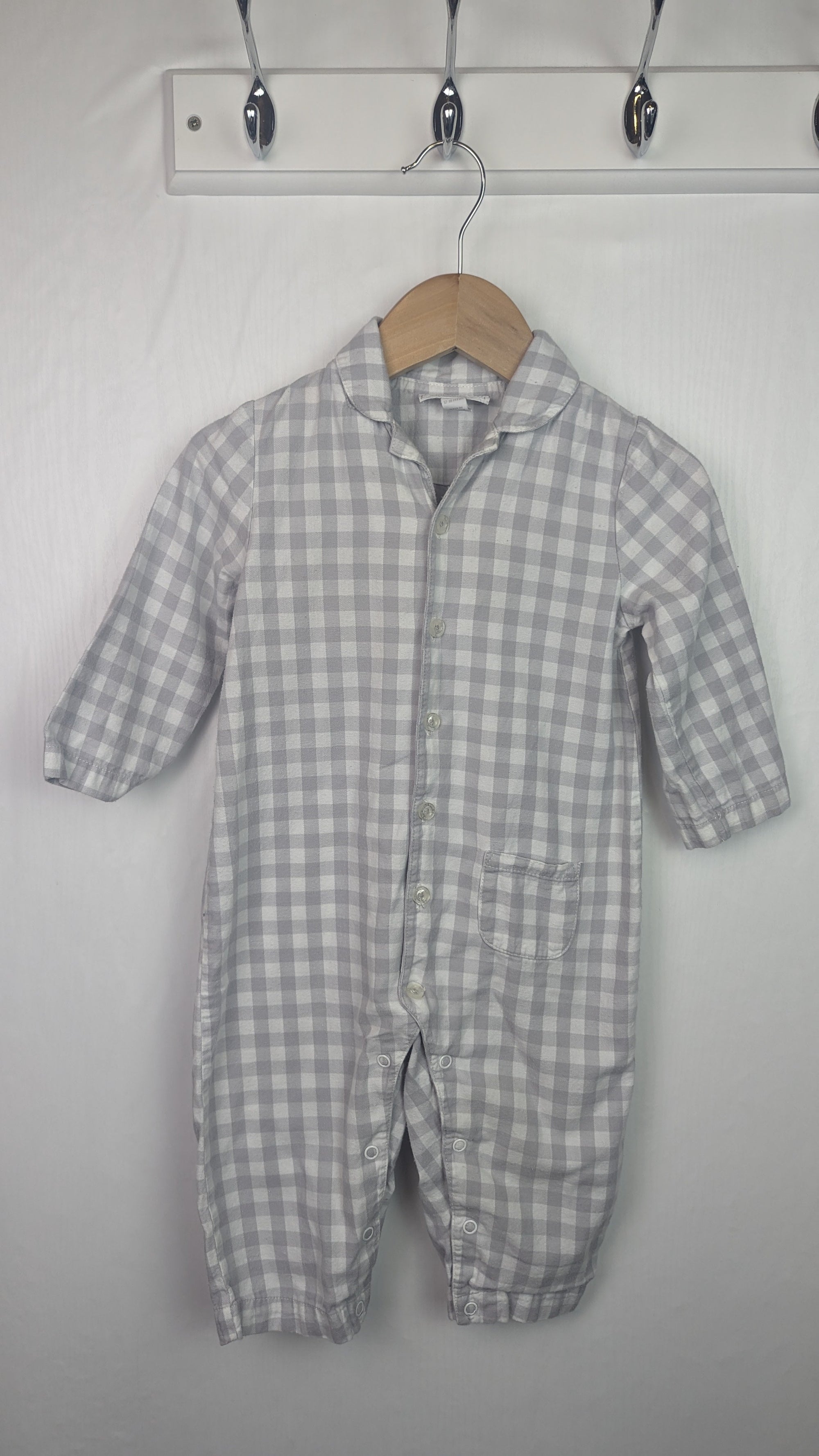Little White Company Plaid Pyjama Romper - Unisex 12 - 18 Months - Little Ones Preloved. Second Hand Children's & Preloved Baby, Kids, Girls & Boys Clothes. UK online