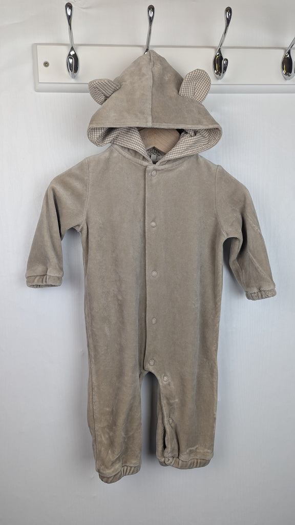 Maria Chantal Velour Footless Romper - Unisex 6 Months Little Ones Preloved Used, Preloved, Preworn Baby, Girls & Boys Clothes. Kids & Children's second hand Clothing UK Online. Cheap affordable. Brands including Next, Joules, Nutmeg Morrisons, TU, F&F, H&M.