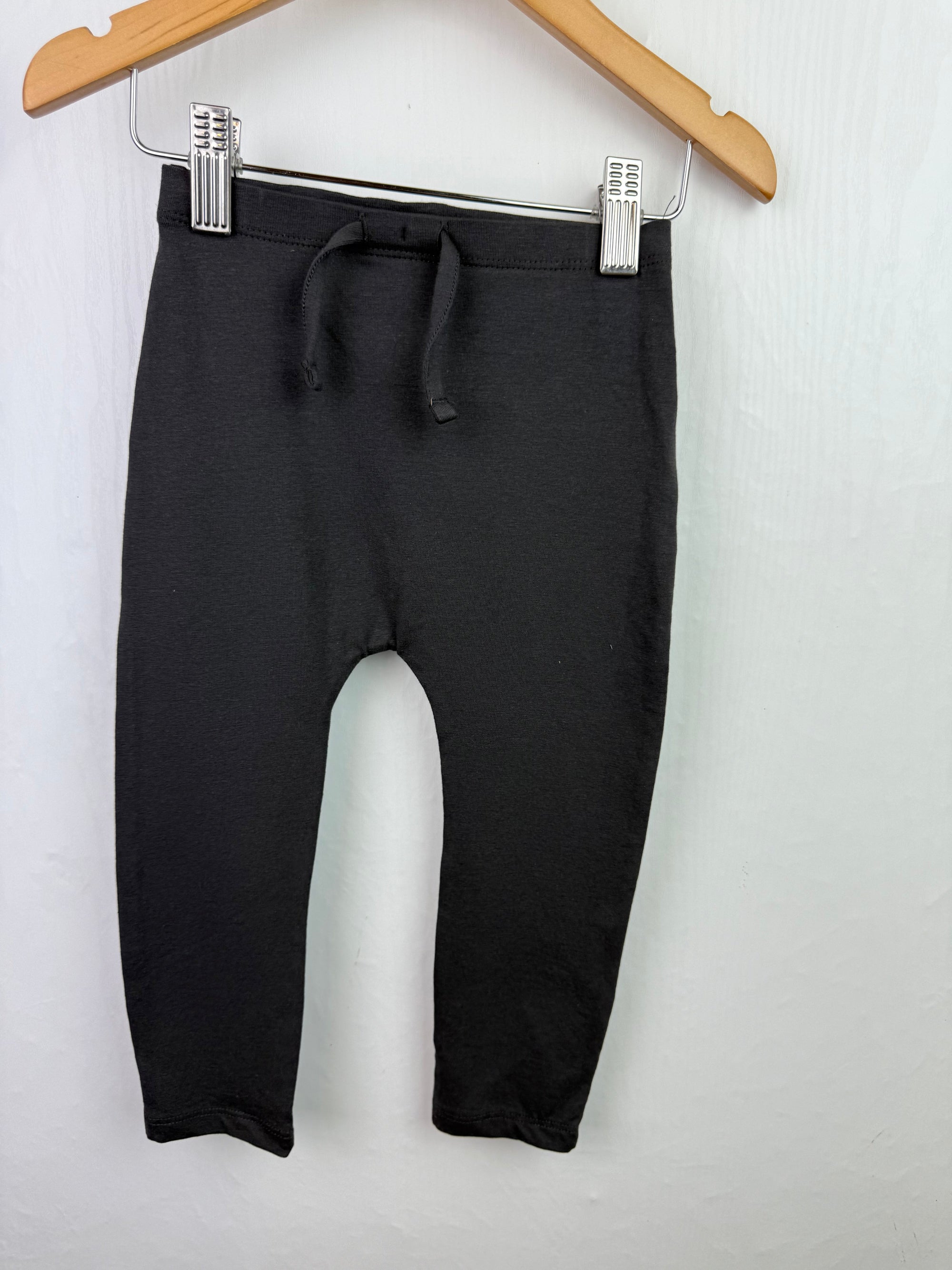 Matalan Black Leggings - Baby Unisex 18 - 23 Months - Little Ones Preloved. Second Hand Children's & Preloved Baby, Kids, Girls & Boys Clothes. UK online