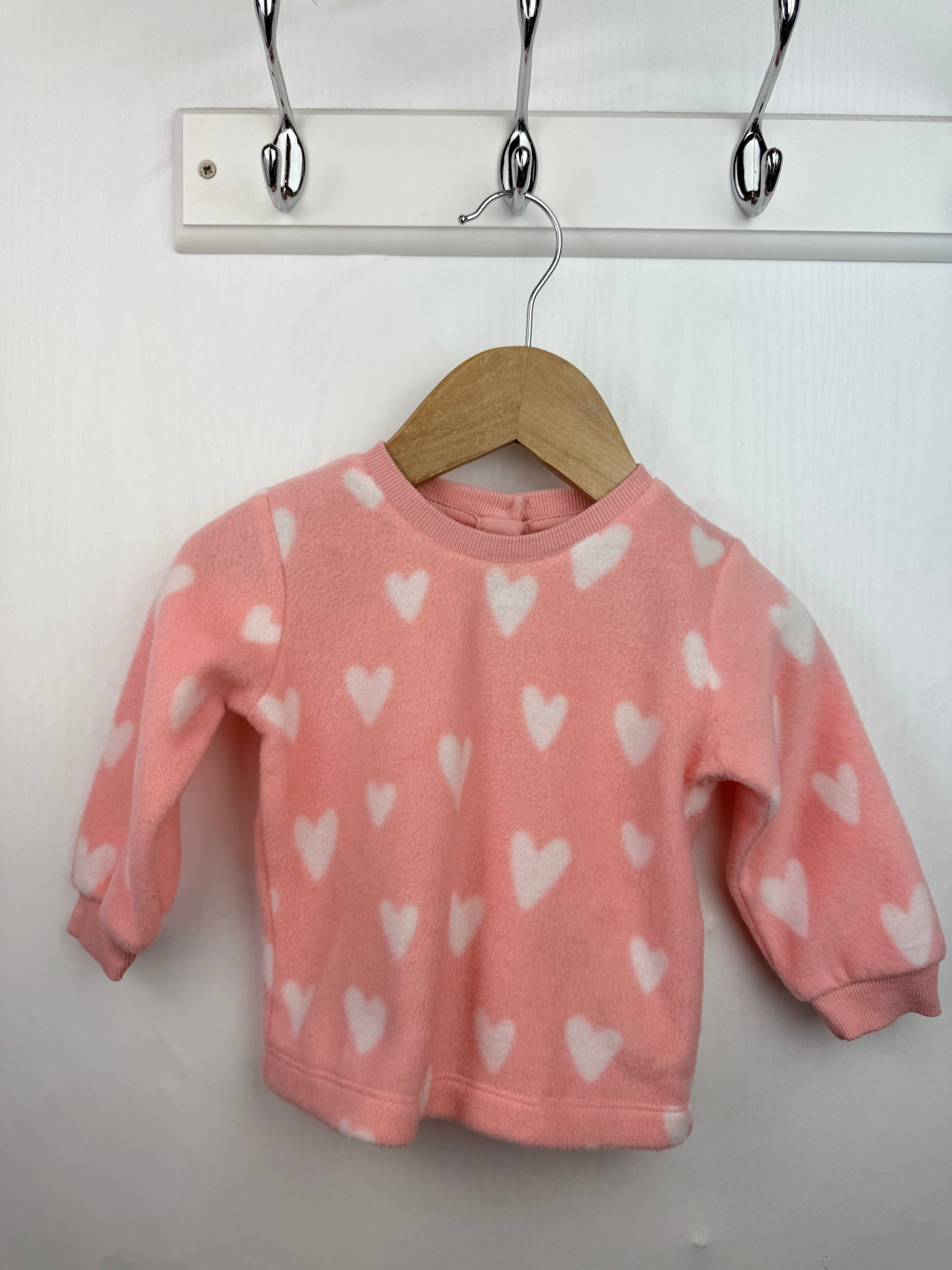 Matalan Fleece Heart Jumper - Baby Girls 6 - 9 Months - Little Ones Preloved. Second Hand Children's & Preloved Baby, Kids, Girls & Boys Clothes. UK online