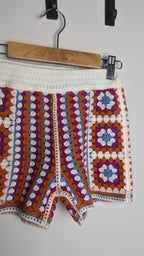 Matalan Floral Crochet Knit Shorts - Girls 4 Years - Little Ones Preloved. Second Hand Children's & Preloved Baby, Kids, Girls & Boys Clothes. UK online