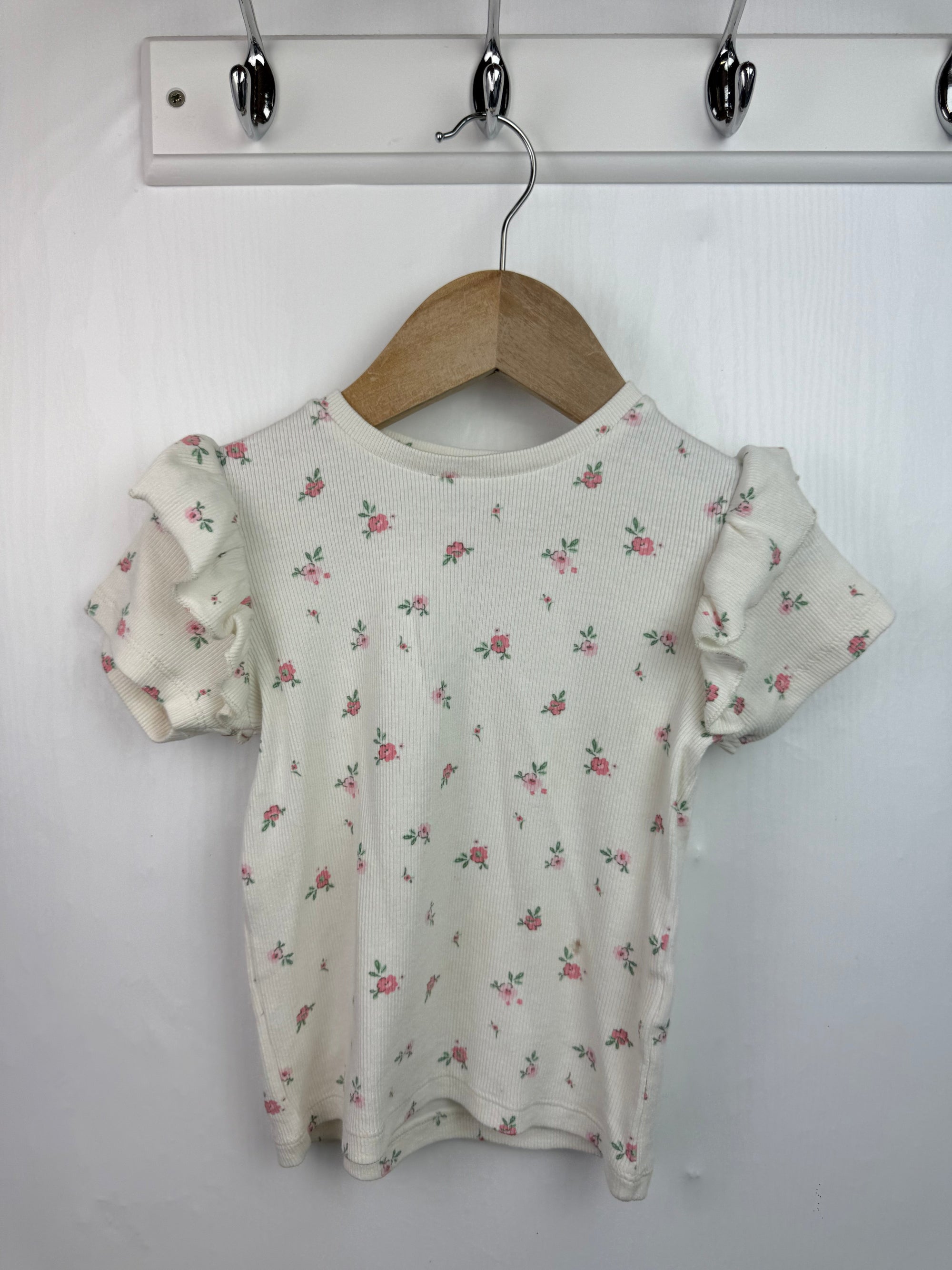 Matalan Floral Ribbed Top - Girls 2 - 3 Years - Little Ones Preloved. Second Hand Children's & Preloved Baby, Kids, Girls & Boys Clothes. UK online