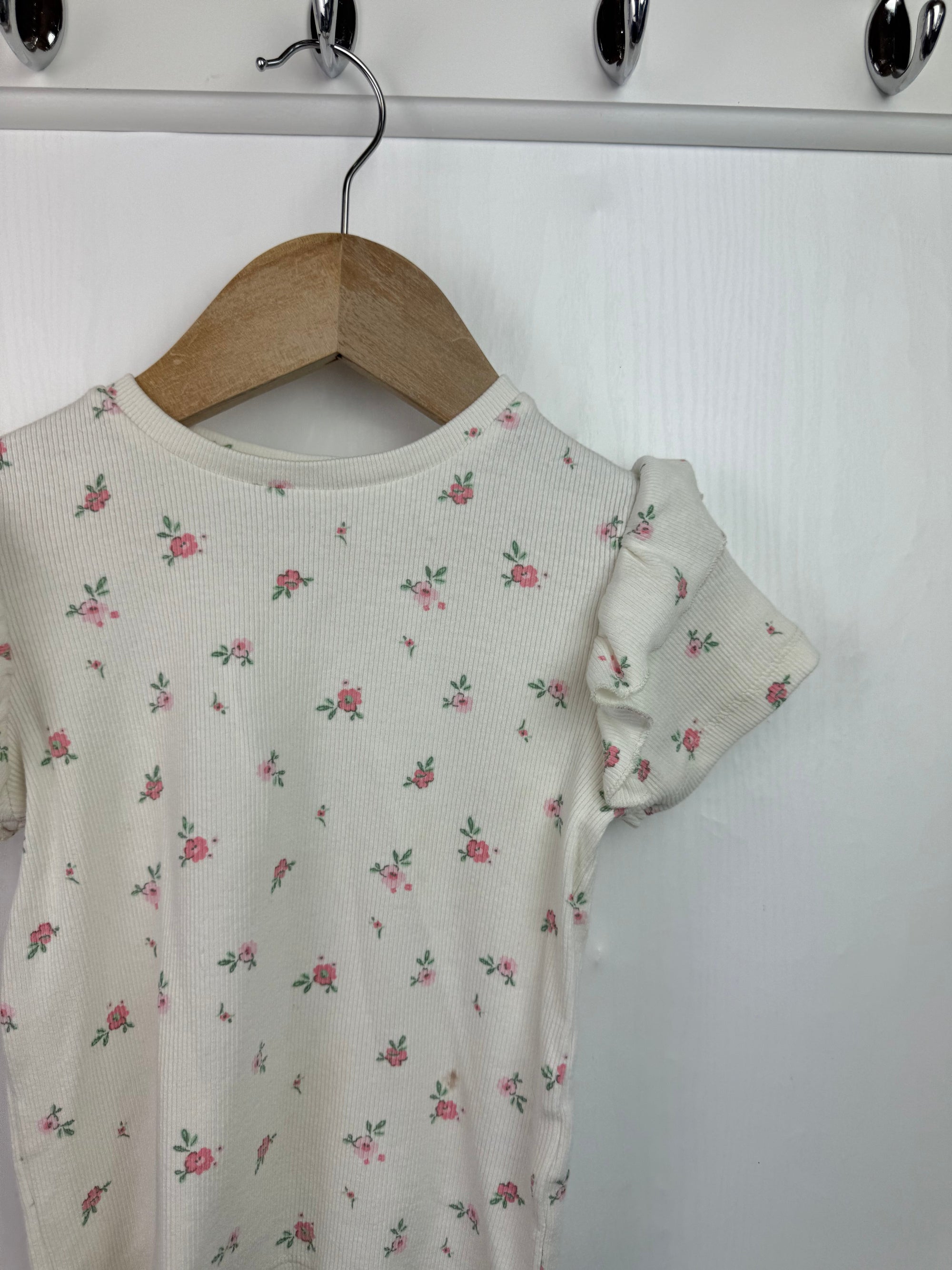 Matalan Floral Ribbed Top - Girls 2 - 3 Years - Little Ones Preloved. Second Hand Children's & Preloved Baby, Kids, Girls & Boys Clothes. UK online
