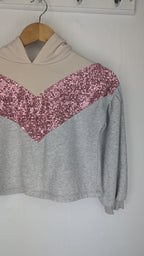 Matalan Grey & pink sequin crop jumper - Girls 10 Years - Little Ones Preloved. Second Hand Children's & Preloved Baby, Kids, Girls & Boys Clothes. UK online