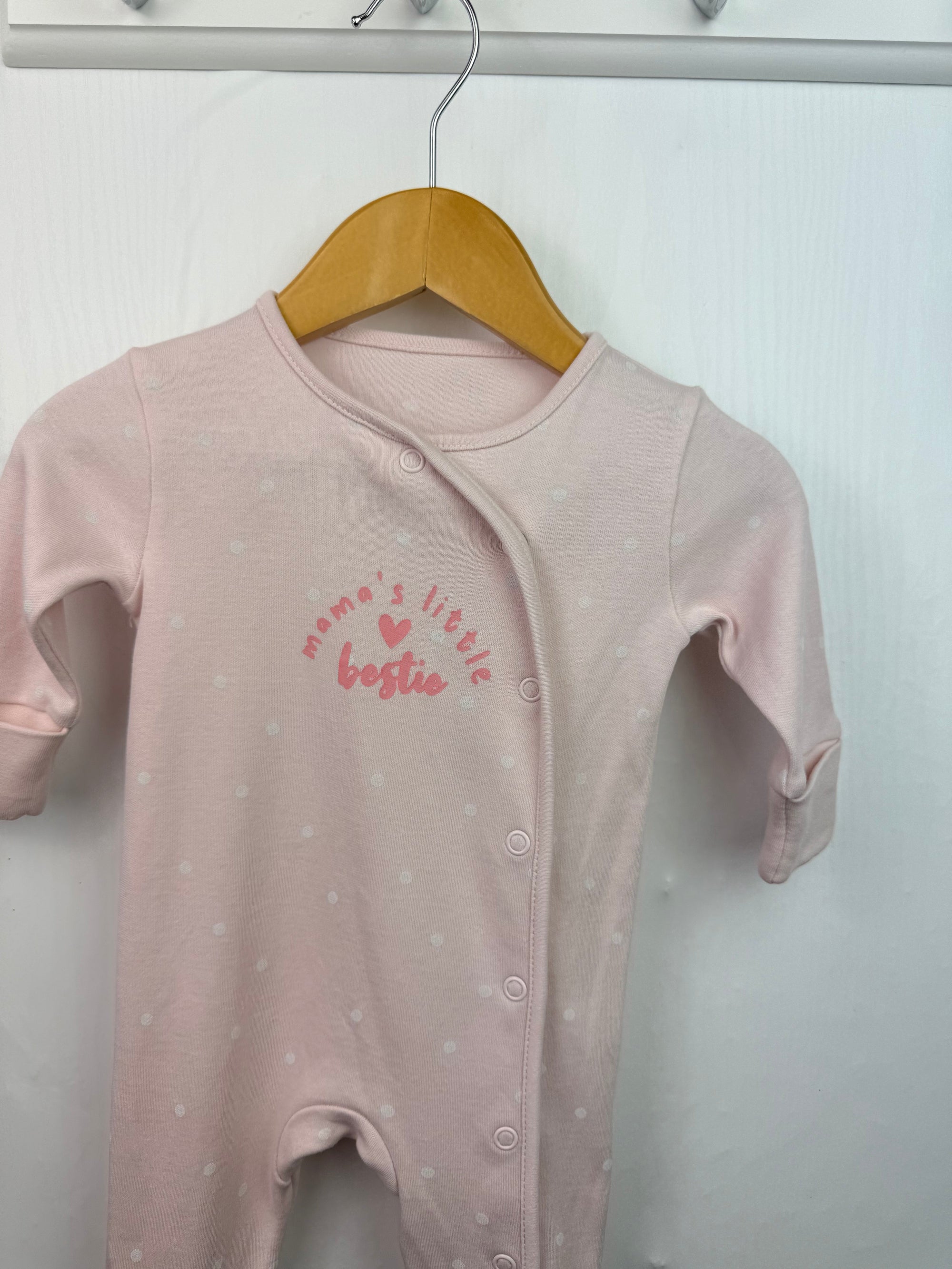 Matalan Mamas Bestie Sleepsuit - Girls 0 - 1 Month - Little Ones Preloved. Second Hand Children's & Preloved Baby, Kids, Girls & Boys Clothes. UK online