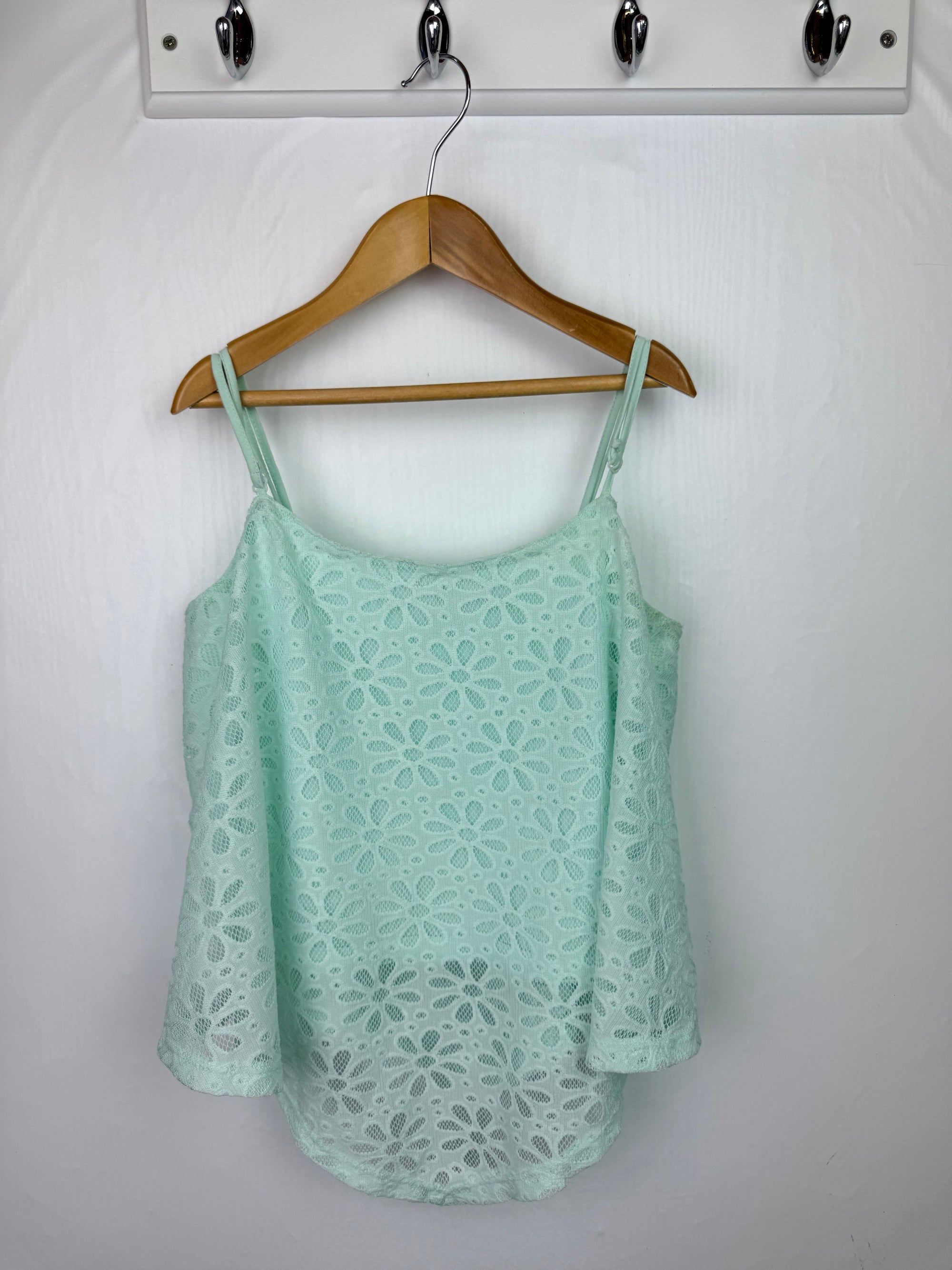 Matalan Mint Mesh Top - Girls 12 - 13 Years - Little Ones Preloved. Second Hand Children's & Preloved Baby, Kids, Girls & Boys Clothes. UK online