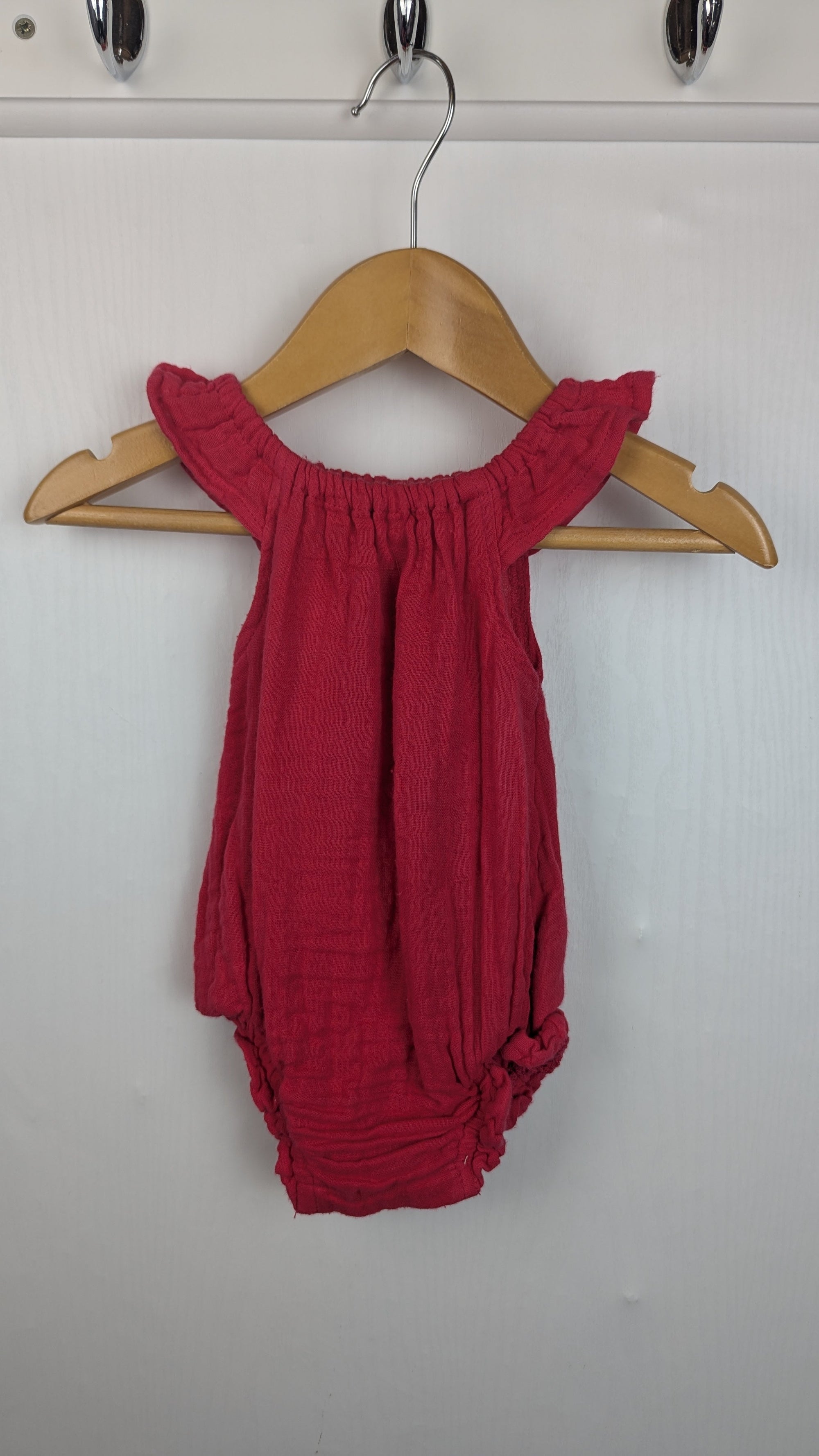 Matalan Pink Muslin Bodysuit - Girls 0 - 3 Months - Little Ones Preloved. Second Hand Children's & Preloved Baby, Kids, Girls & Boys Clothes. UK online