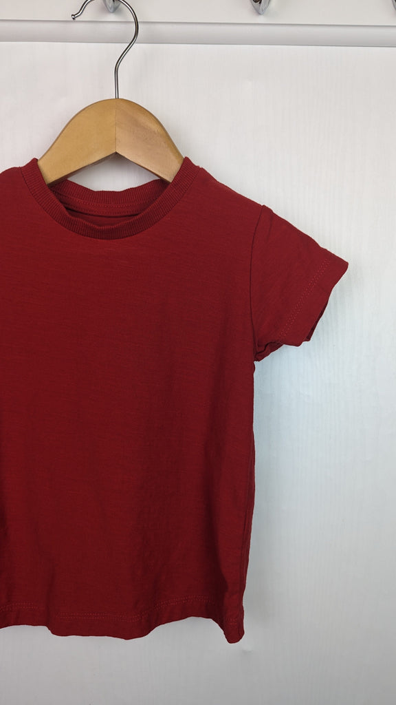 Matalan Plain Red Top - Unisex 12-18 Months Matalan Used, Preloved, Preworn & Second Hand Baby, Kids & Children's Clothing UK Online. Cheap affordable. Brands including Next, Joules, Nutmeg Morrisons, TU, F&F, H&M.