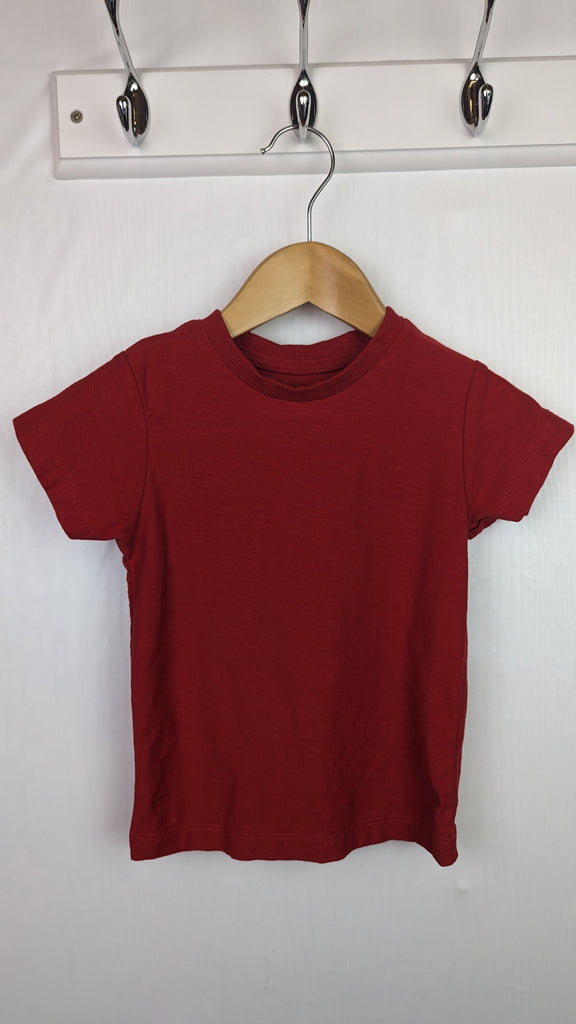 Matalan Plain Red Top - Unisex 12-18 Months Matalan Used, Preloved, Preworn & Second Hand Baby, Kids & Children's Clothing UK Online. Cheap affordable. Brands including Next, Joules, Nutmeg Morrisons, TU, F&F, H&M.