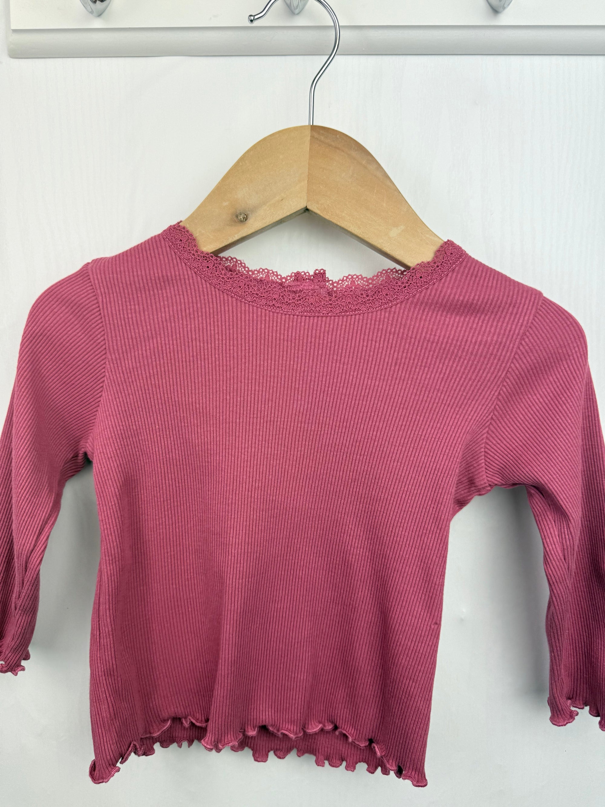 Matalan Ribbed Long Sleeve Top - Girls 6 - 9 Months - Little Ones Preloved. Second Hand Children's & Preloved Baby, Kids, Girls & Boys Clothes. UK online