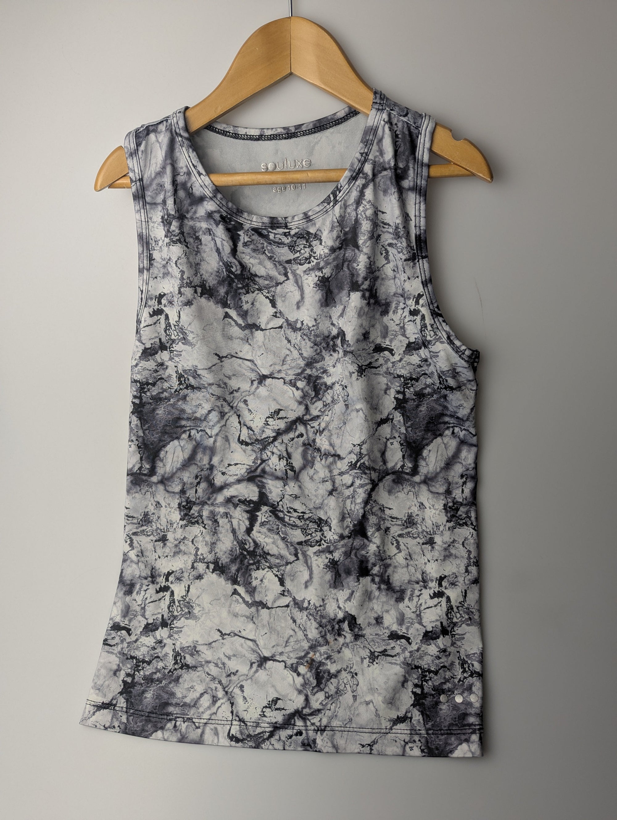 Matalan Sports Vest Top - Boys 10 - 11 Years - Little Ones Preloved. Second Hand Children's & Preloved Baby, Kids, Girls & Boys Clothes. UK online