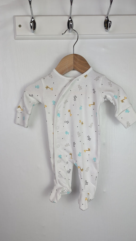 Matalan White Animals Sleepsuit - Unisex Tiny Baby Little Ones Preloved Used, Preloved, Preworn Baby, Girls & Boys Clothes. Kids & Children's second hand Clothing UK Online. Cheap affordable. Brands including Next, Joules, Nutmeg Morrisons, TU, F&F, H&M.