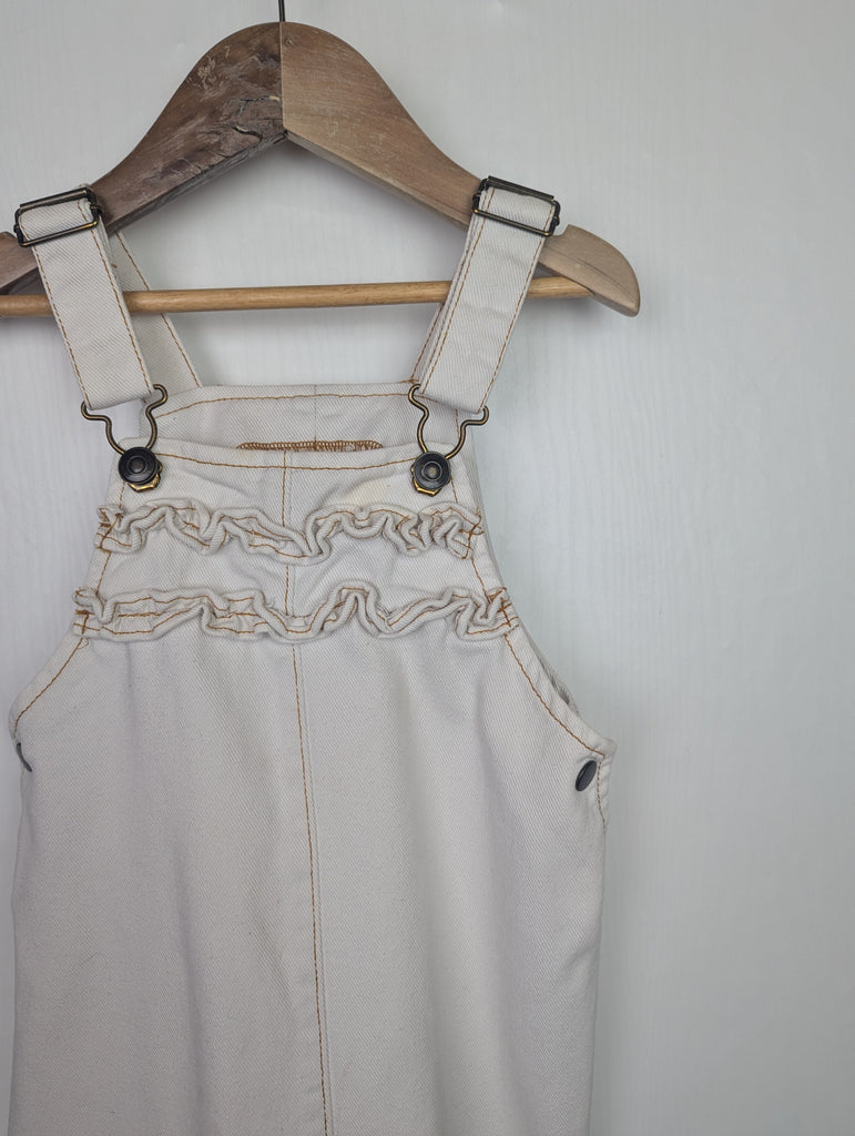 Matalan White Denim Dress - Girls 3-4 Years Little Ones Preloved Used, Preloved, Preworn Baby, Girls & Boys Clothes. Kids & Children's second hand Clothing UK Online. Cheap affordable. Brands including Next, Joules, Nutmeg Morrisons, TU, F&F, H&M.