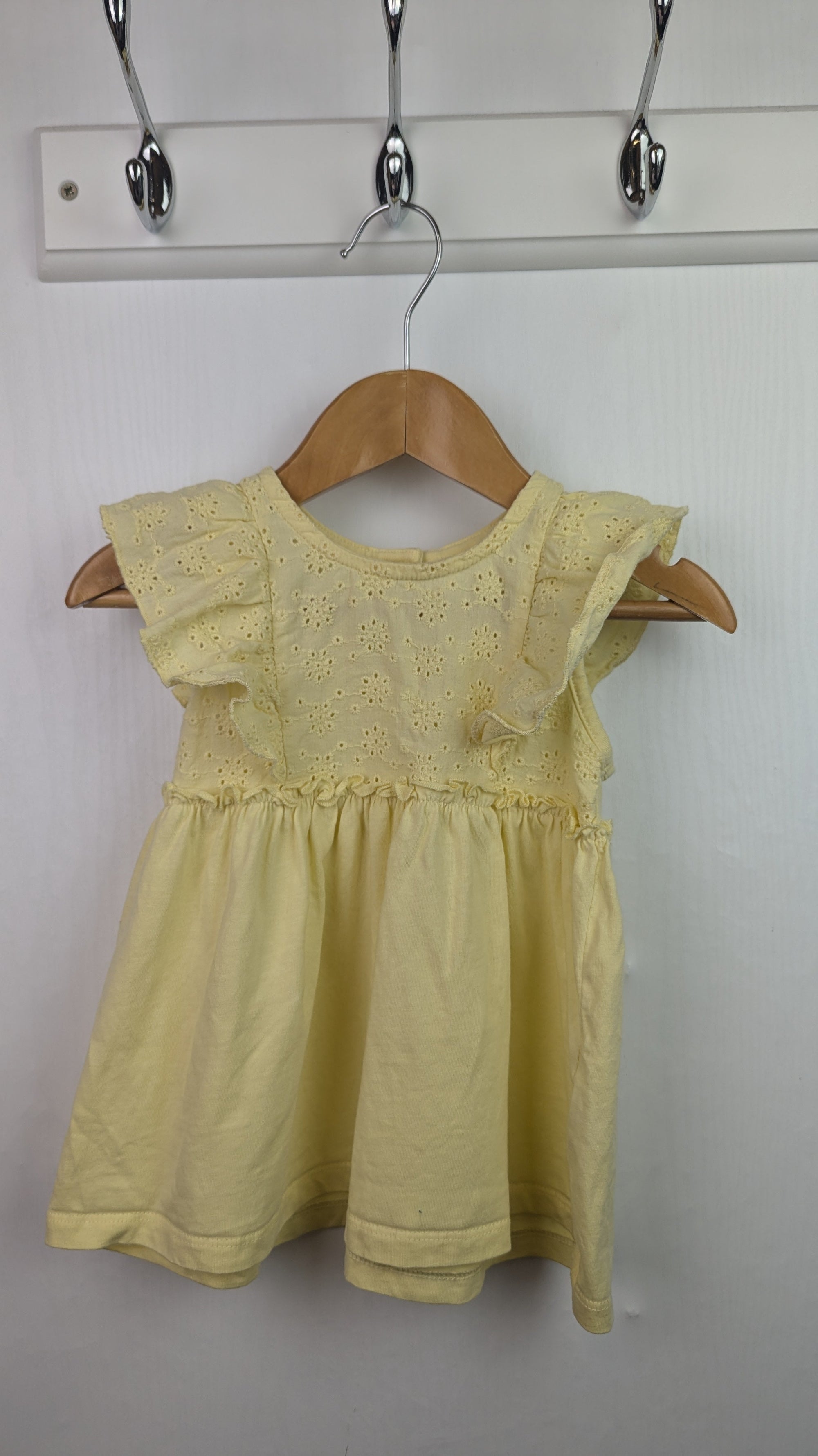 Matalan Yellow Sleeveless Dress - Girls 3 - 6 Months - Little Ones Preloved. Second Hand Children's & Preloved Baby, Kids, Girls & Boys Clothes. UK online