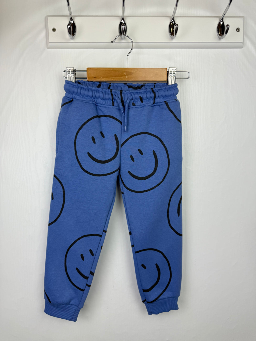 Mataln Blue Smile Joggers - Boys 2 - 3 Years - Little Ones Preloved. Second Hand Children's & Preloved Baby, Kids, Girls & Boys Clothes. UK online