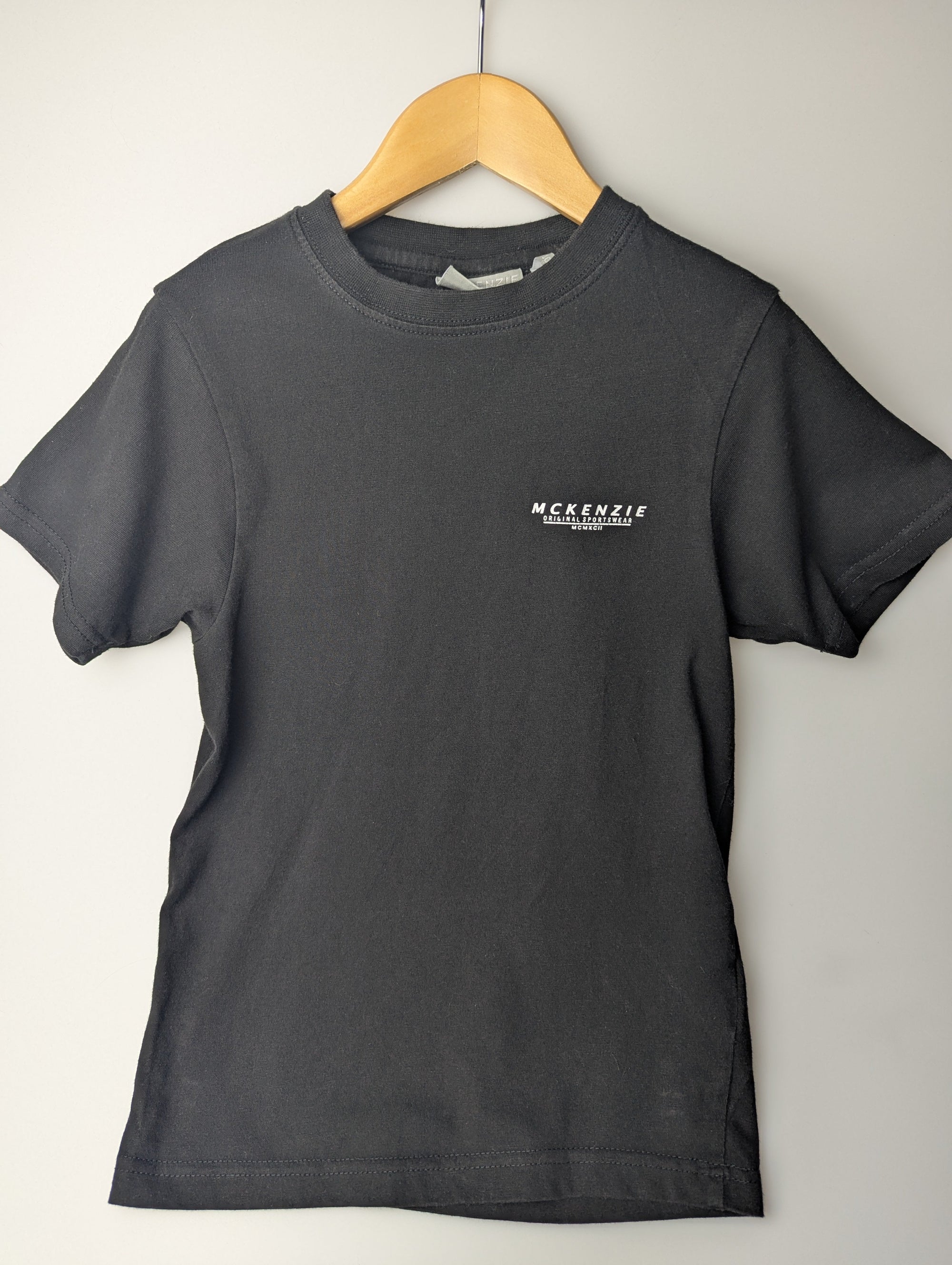 Mckenzie Black T-Shirt - Boys 8 - 10 Years - Little Ones Preloved. Second Hand Children's & Preloved Baby, Kids, Girls & Boys Clothes. UK online