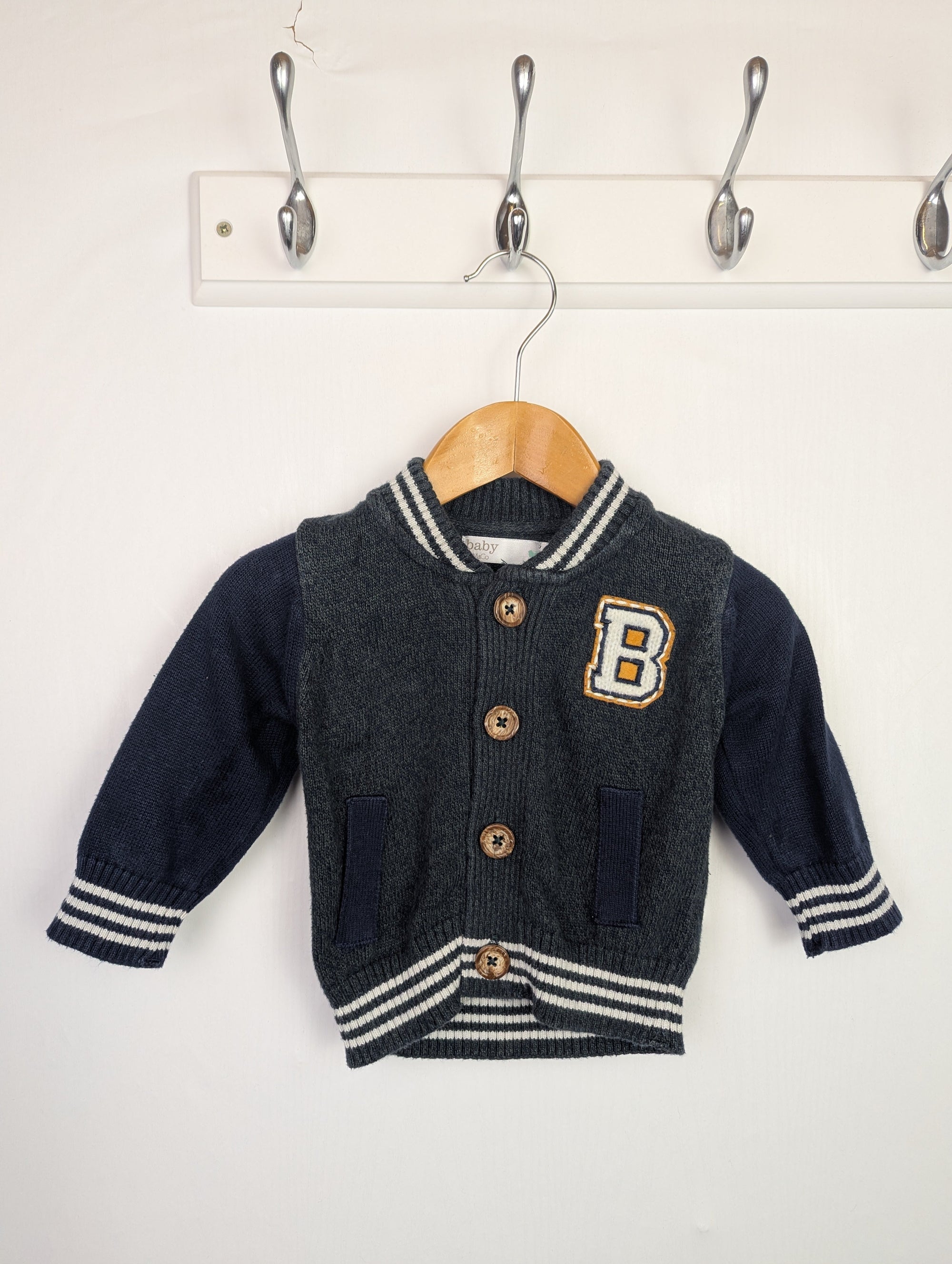M&Co 'B' Cardigan - Boys 0 - 3 Mpnths - Little Ones Preloved. Second Hand Children's & Preloved Baby, Kids, Girls & Boys Clothes. UK online