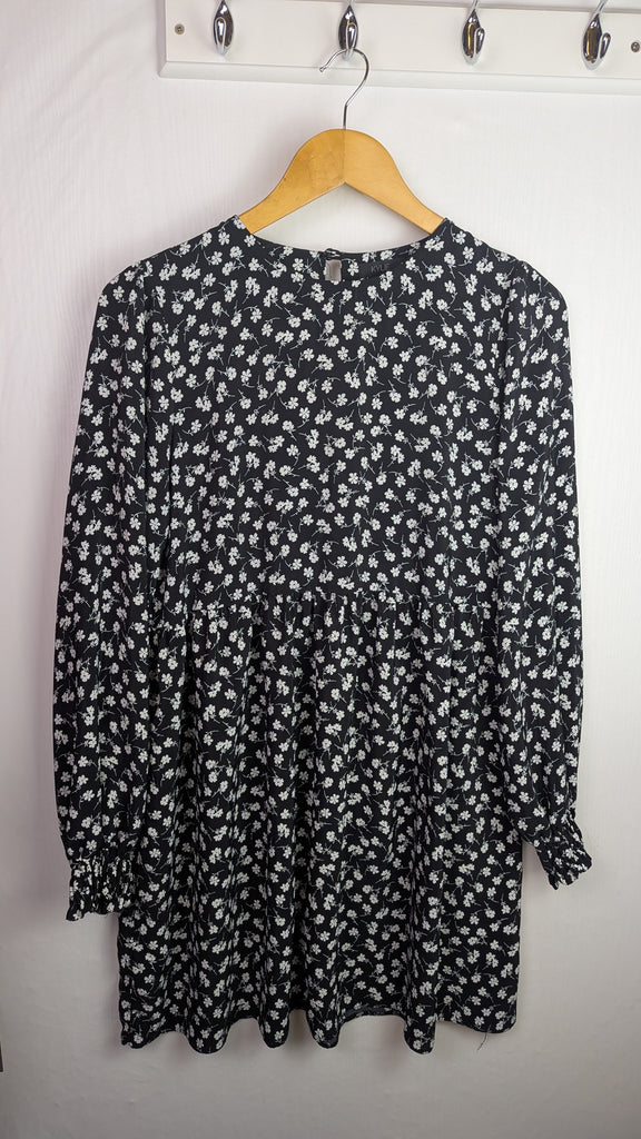 M&Co Black Floral Long Sleeve Dress - Girls 15 Years Little Ones Preloved Used, Preloved, Preworn Baby, Girls & Boys Clothes. Kids & Children's second hand Clothing UK Online. Cheap affordable. Brands including Next, Joules, Nutmeg Morrisons, TU, F&F, H&M.