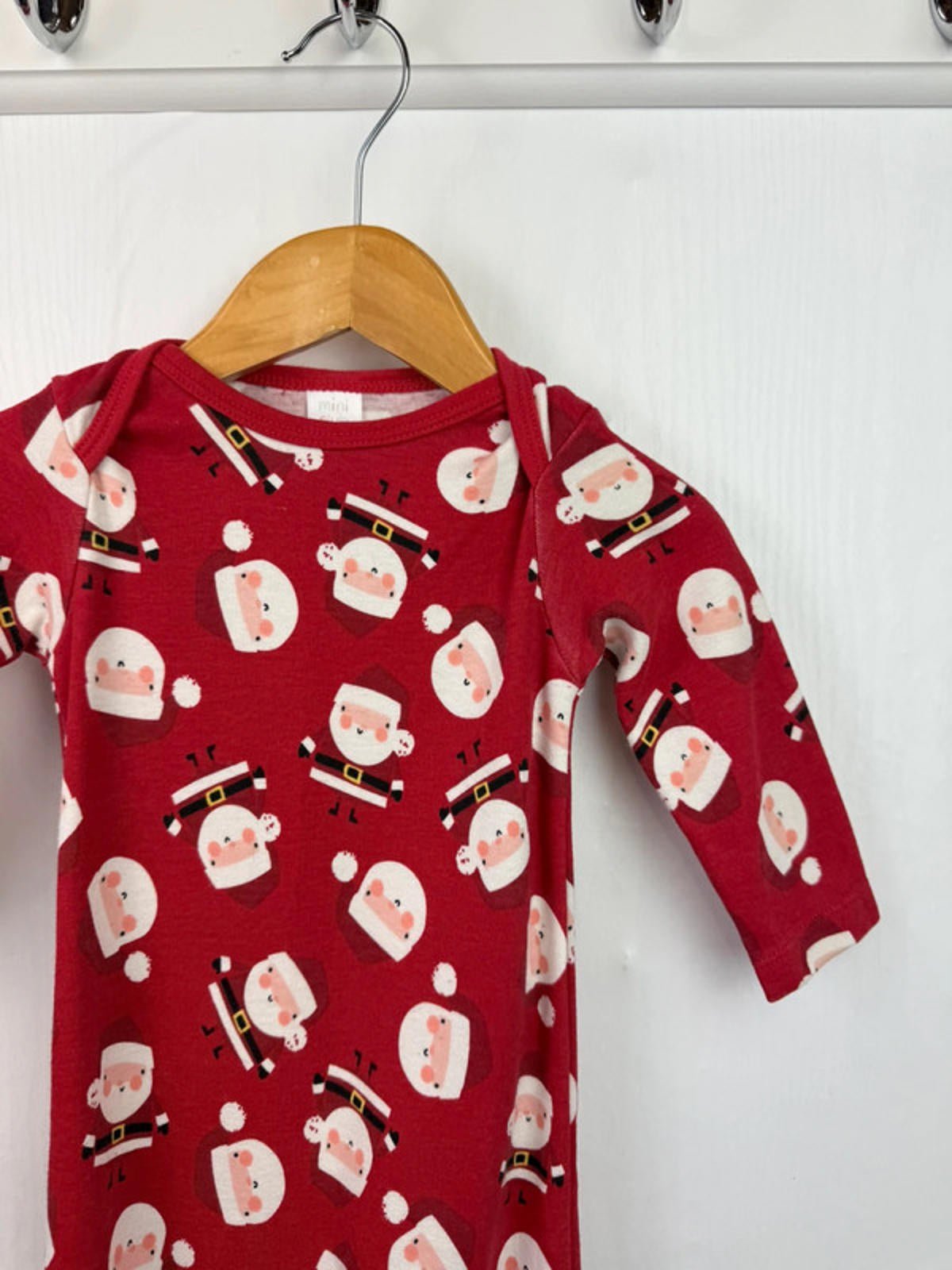Mini Club Christmas Sleepsuit - Unisex 3 - 6 Months - Little Ones Preloved. Second Hand Children's & Preloved Baby, Kids, Girls & Boys Clothes. UK online