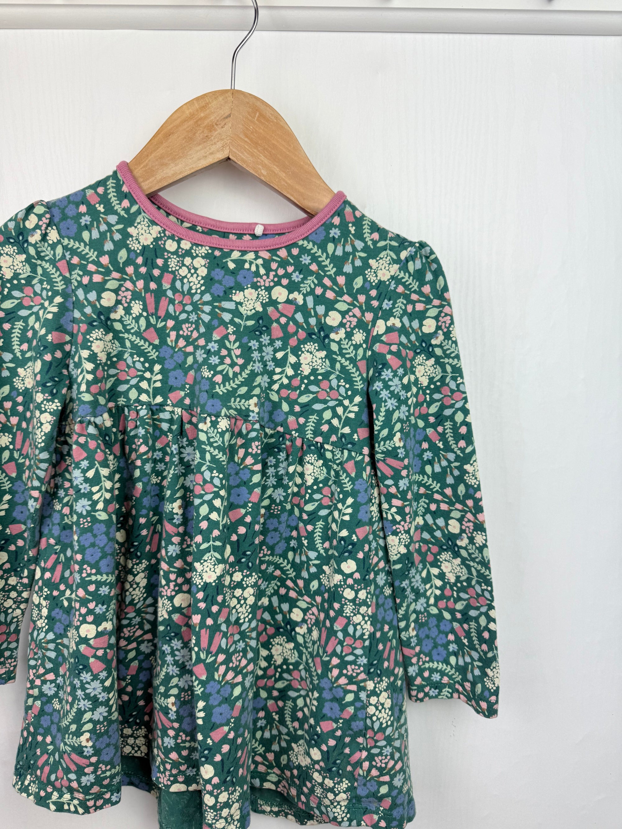 Mini Club Green Floral Dress - Girls 3 - 4 Years - Little Ones Preloved. Second Hand Children's & Preloved Baby, Kids, Girls & Boys Clothes. UK online
