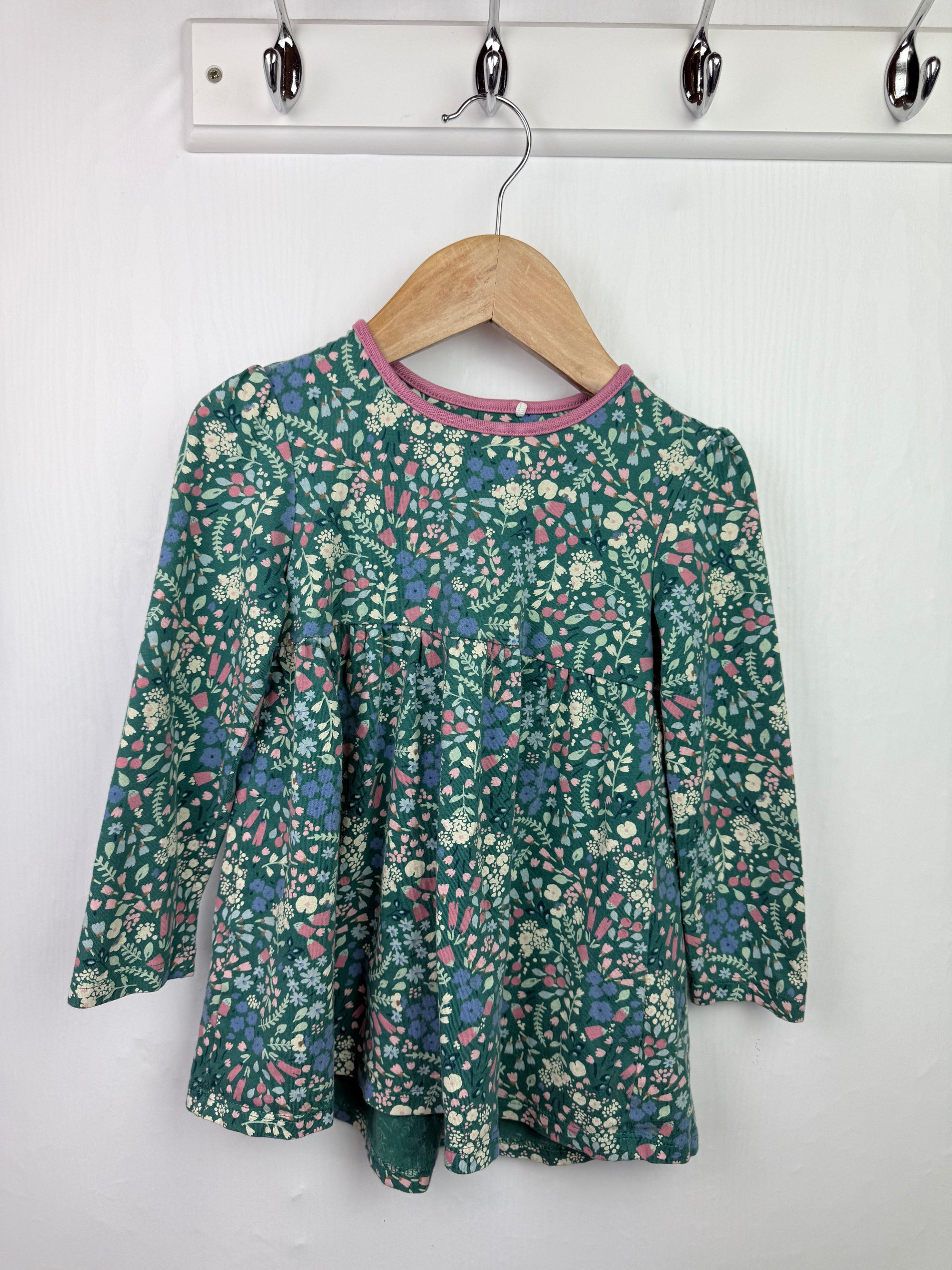 Mini Club Green Floral Dress - Girls 3 - 4 Years - Little Ones Preloved. Second Hand Children's & Preloved Baby, Kids, Girls & Boys Clothes. UK online