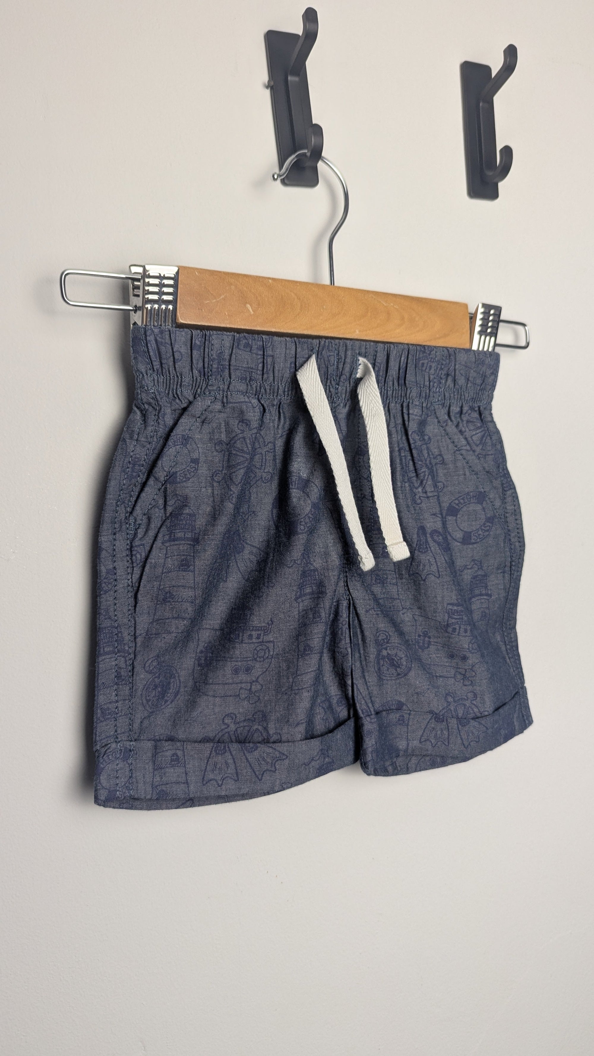 Mini Club Navy Seaside Shorts - Boys 3 - 6 Months - Little Ones Preloved. Second Hand Children's & Preloved Baby, Kids, Girls & Boys Clothes. UK online