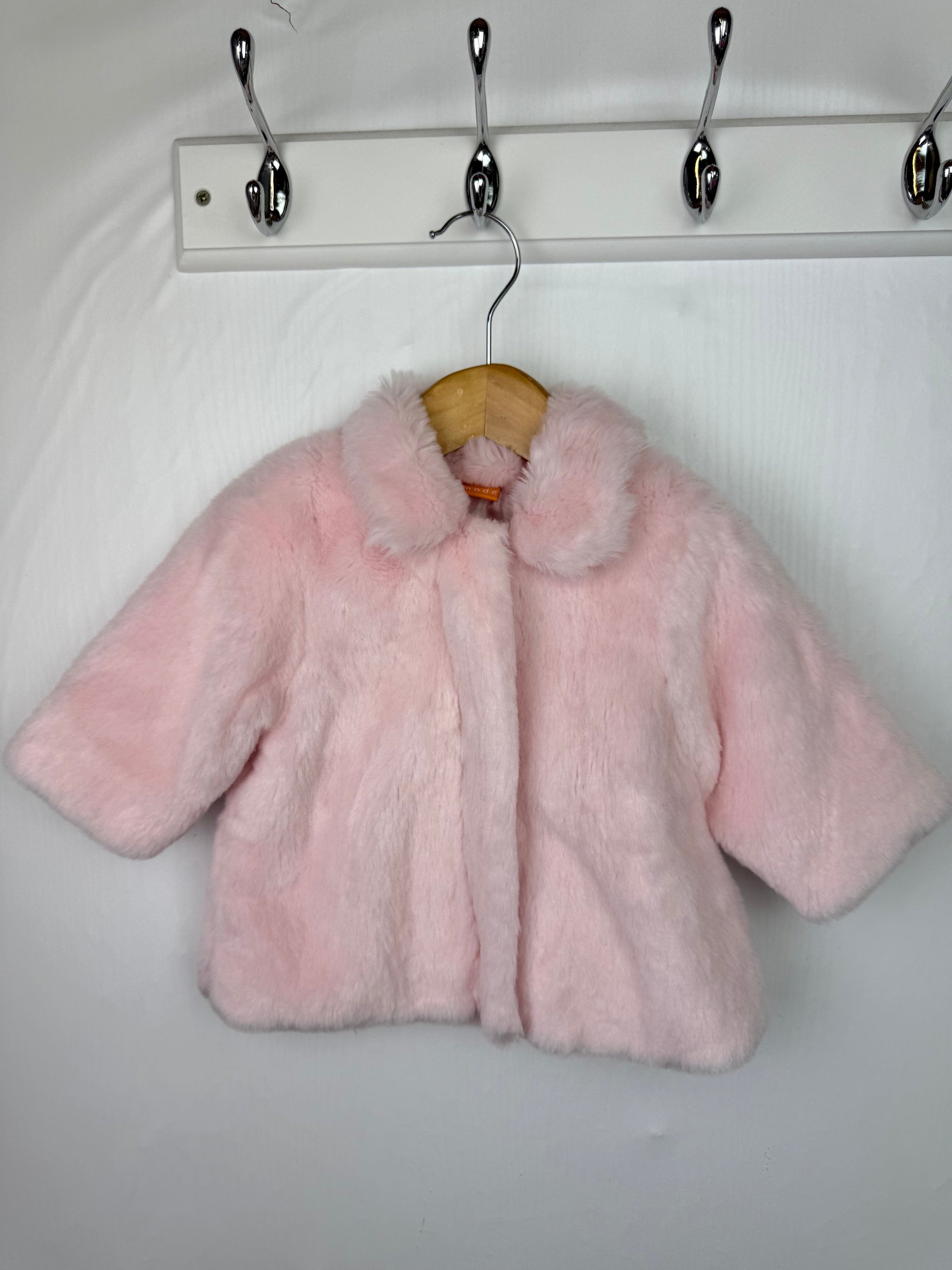 Mini Mode Pink Fluffy Coat - Baby Girls 0 - 3 Months - Little Ones Preloved. Second Hand Children's & Preloved Baby, Kids, Girls & Boys Clothes. UK online