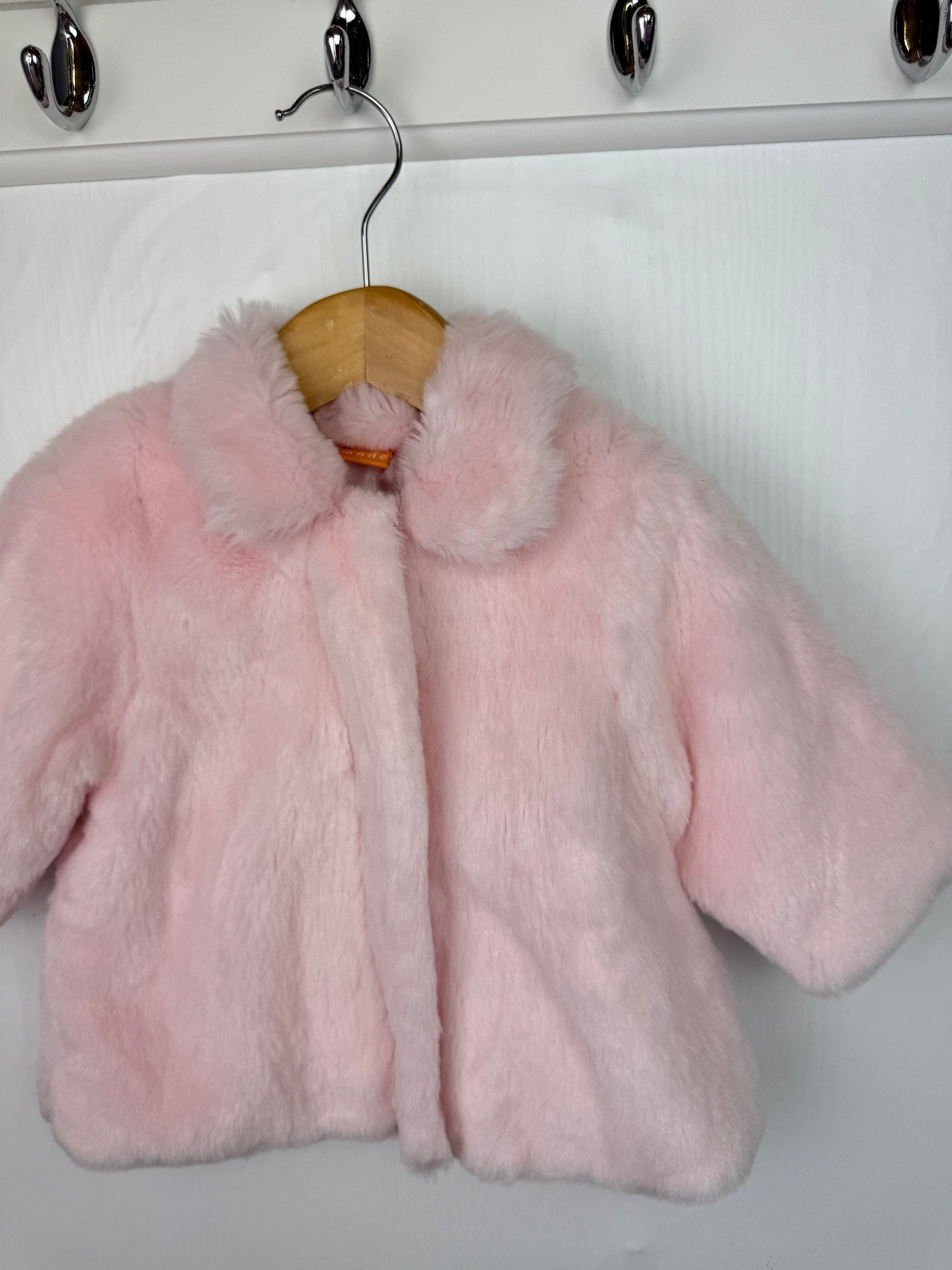 Mini Mode Pink Fluffy Coat - Baby Girls 0 - 3 Months - Little Ones Preloved. Second Hand Children's & Preloved Baby, Kids, Girls & Boys Clothes. UK online