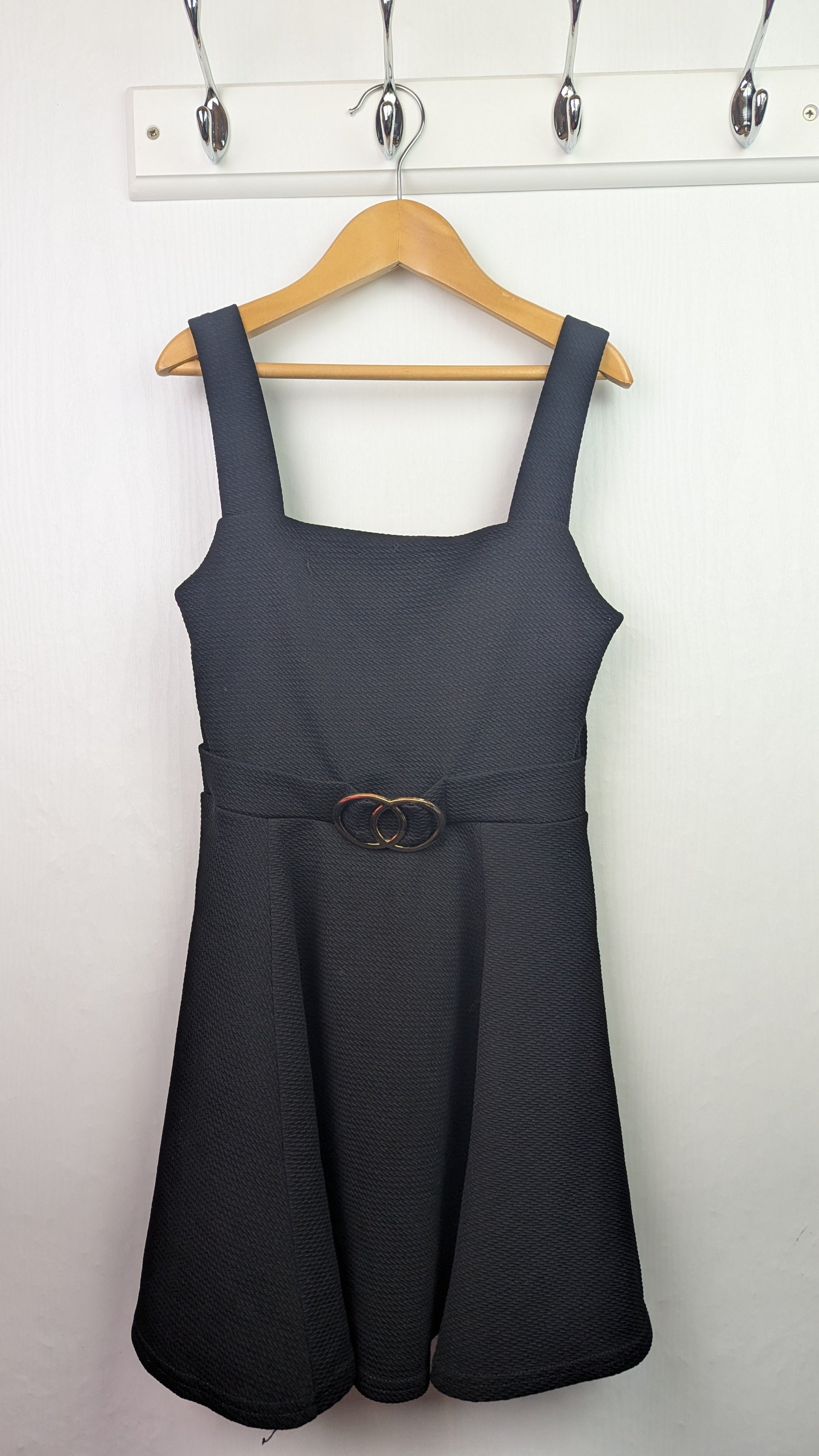 Miss Evie Black Dress - Girls 6 - 7 Years - Little Ones Preloved. Second Hand Children's & Preloved Baby, Kids, Girls & Boys Clothes. UK online