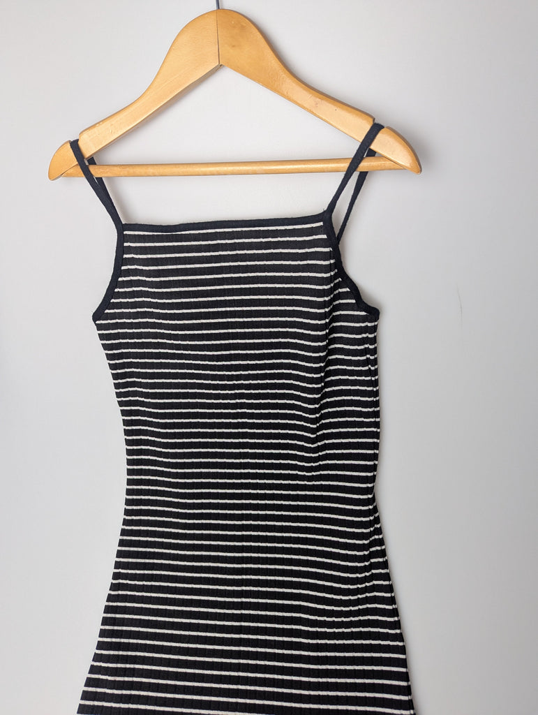 Miss Evie Striped Dress - Girls 7-8 Years Little Ones Preloved Used, Preloved, Preworn Baby, Girls & Boys Clothes. Kids & Children's second hand Clothing UK Online. Cheap affordable. Brands including Next, Joules, Nutmeg Morrisons, TU, F&F, H&M.