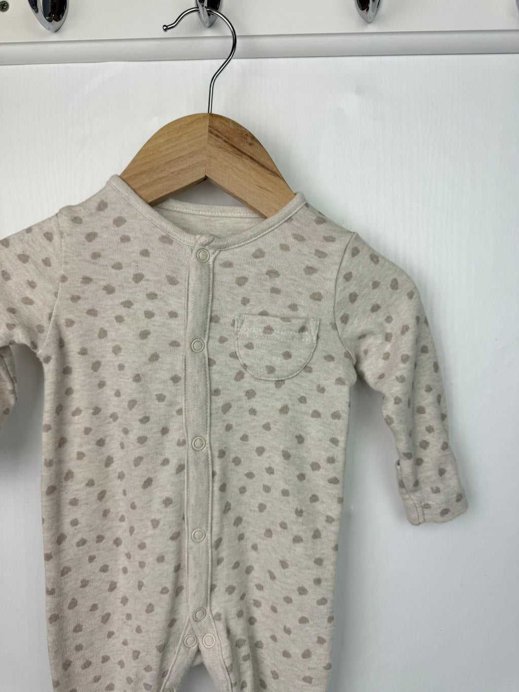 Mothercare Animal Print Sleepsuit - Unisex 0 - 1 Month - Little Ones Preloved. Second Hand Children's & Preloved Baby, Kids, Girls & Boys Clothes. UK online